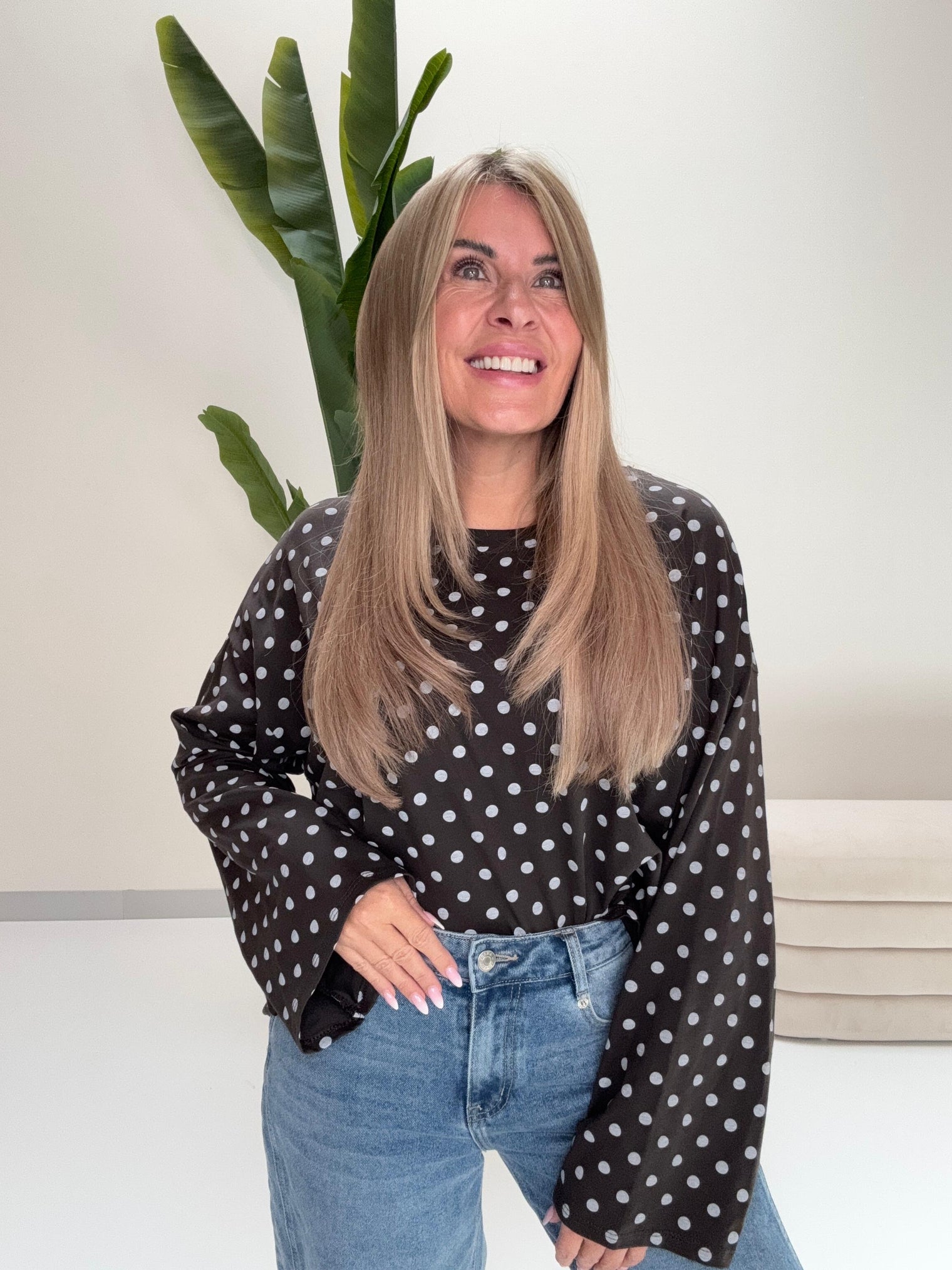 Longsleeve DOTS mit leicht ausgestelltem Ärmel chocolate