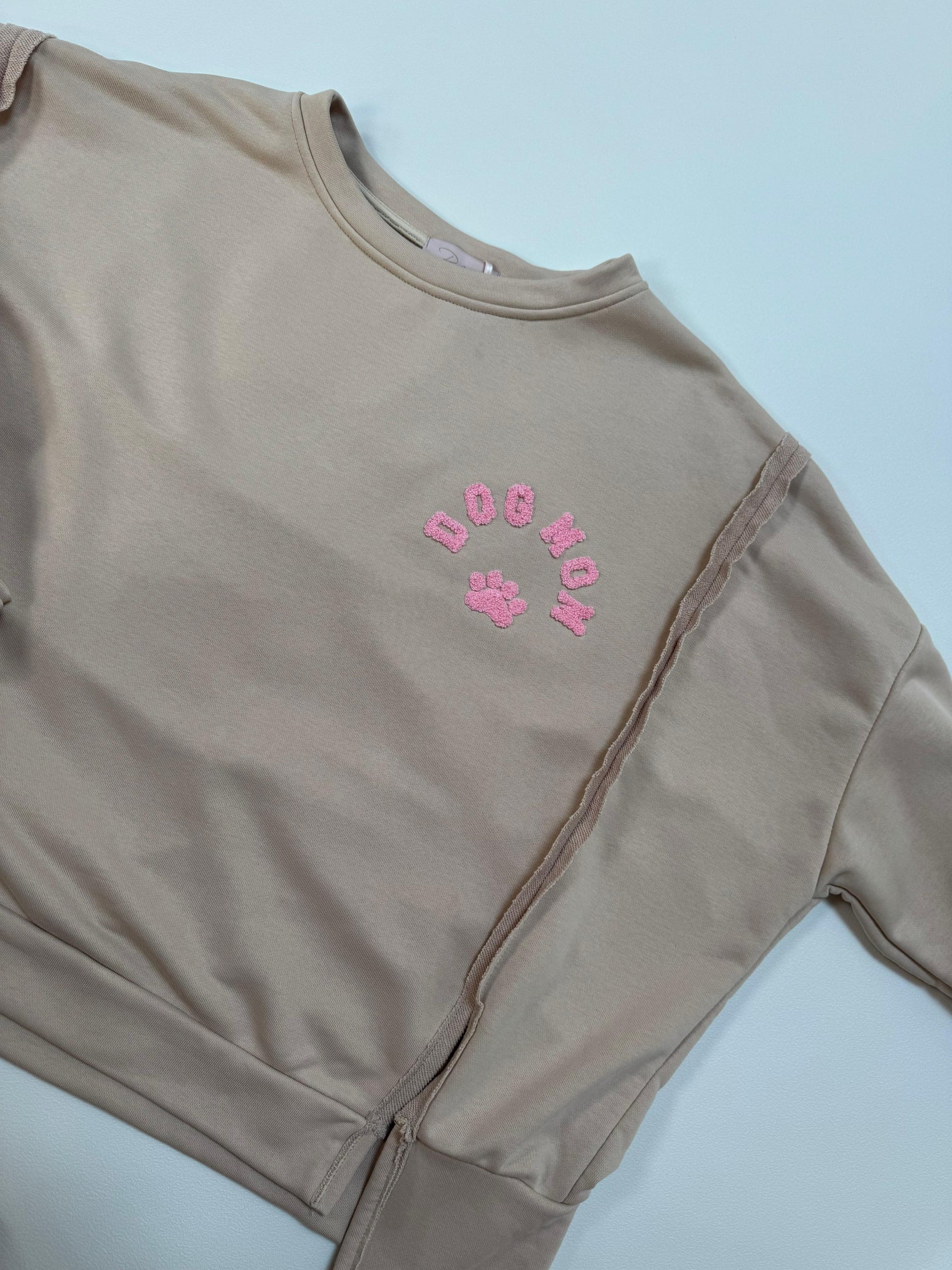 Oversize Sweater taupe DOG MUM rosa