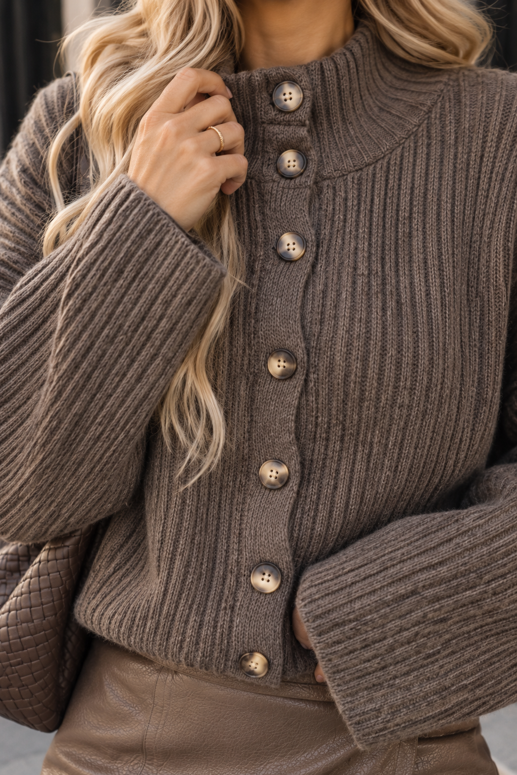 Strickjacke mit Knopfleiste taupe