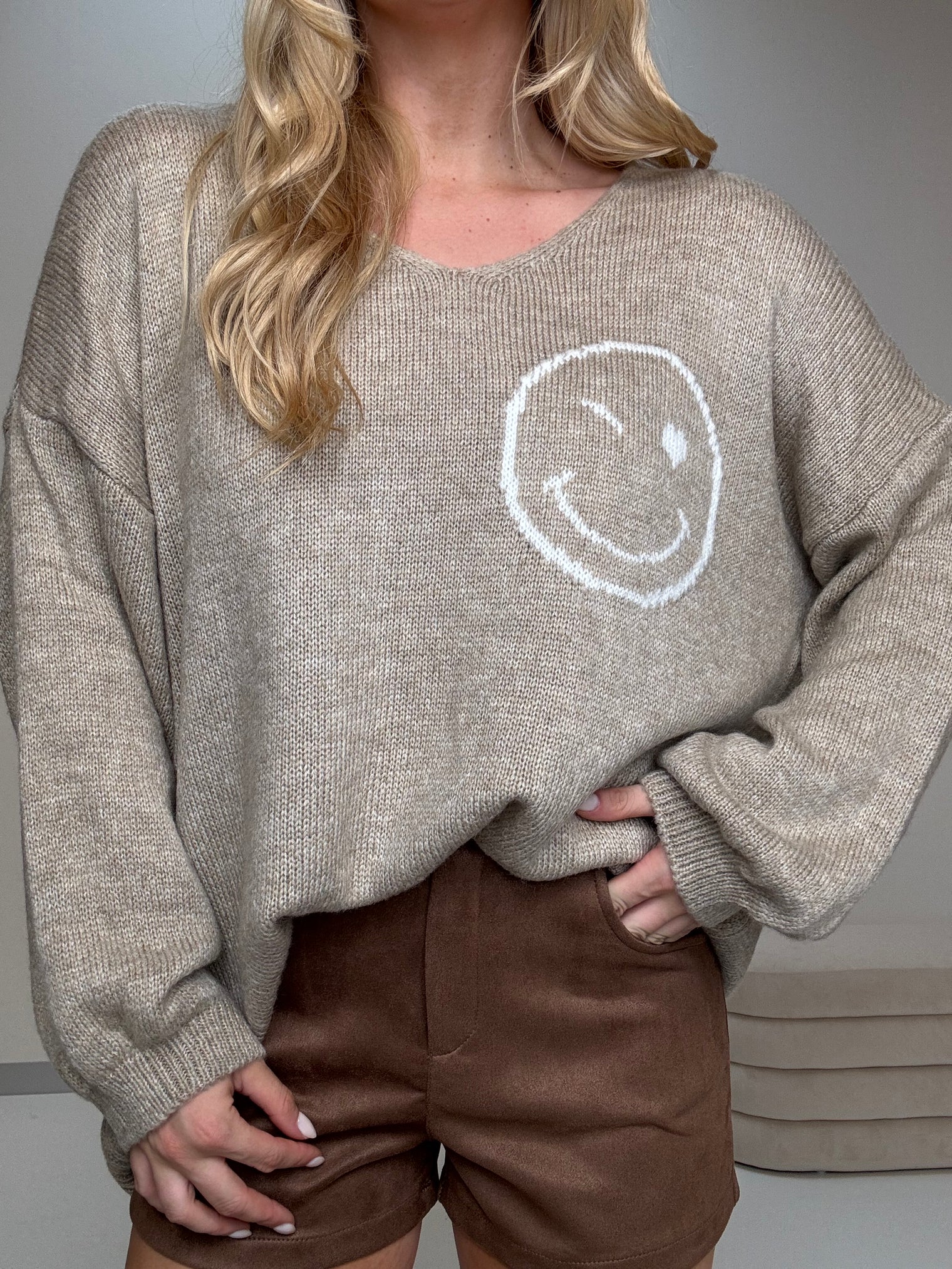 Oversize Strickpullover mit Smiley&Rückenprint beige/creme