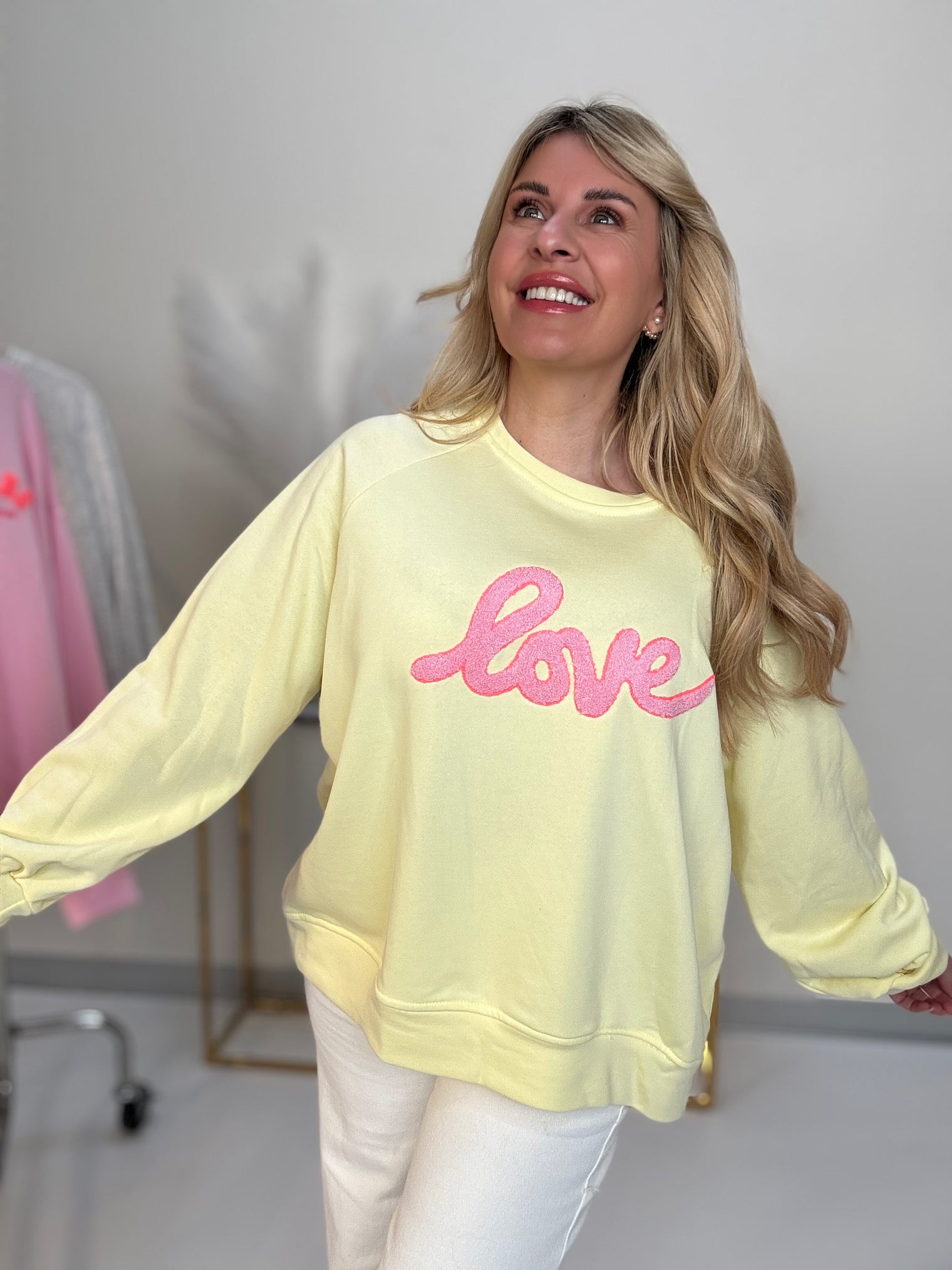 Sweater LOVE buttermilk lemon/rosa