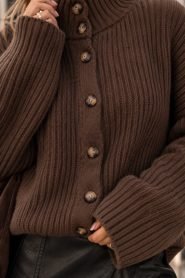 Strickjacke mit Knopfleiste braun