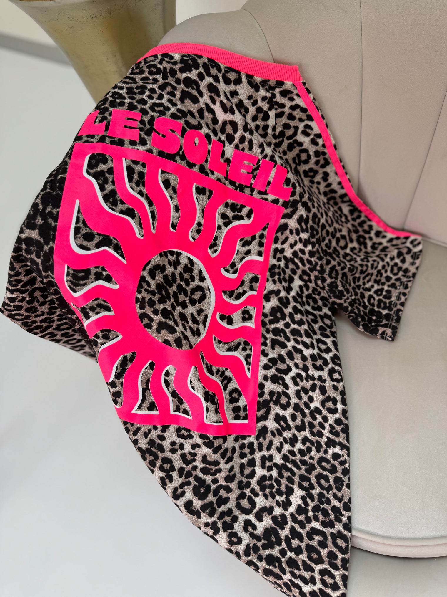 Statement Shirt leo LE SOLEIL mit seitlichen Streifen