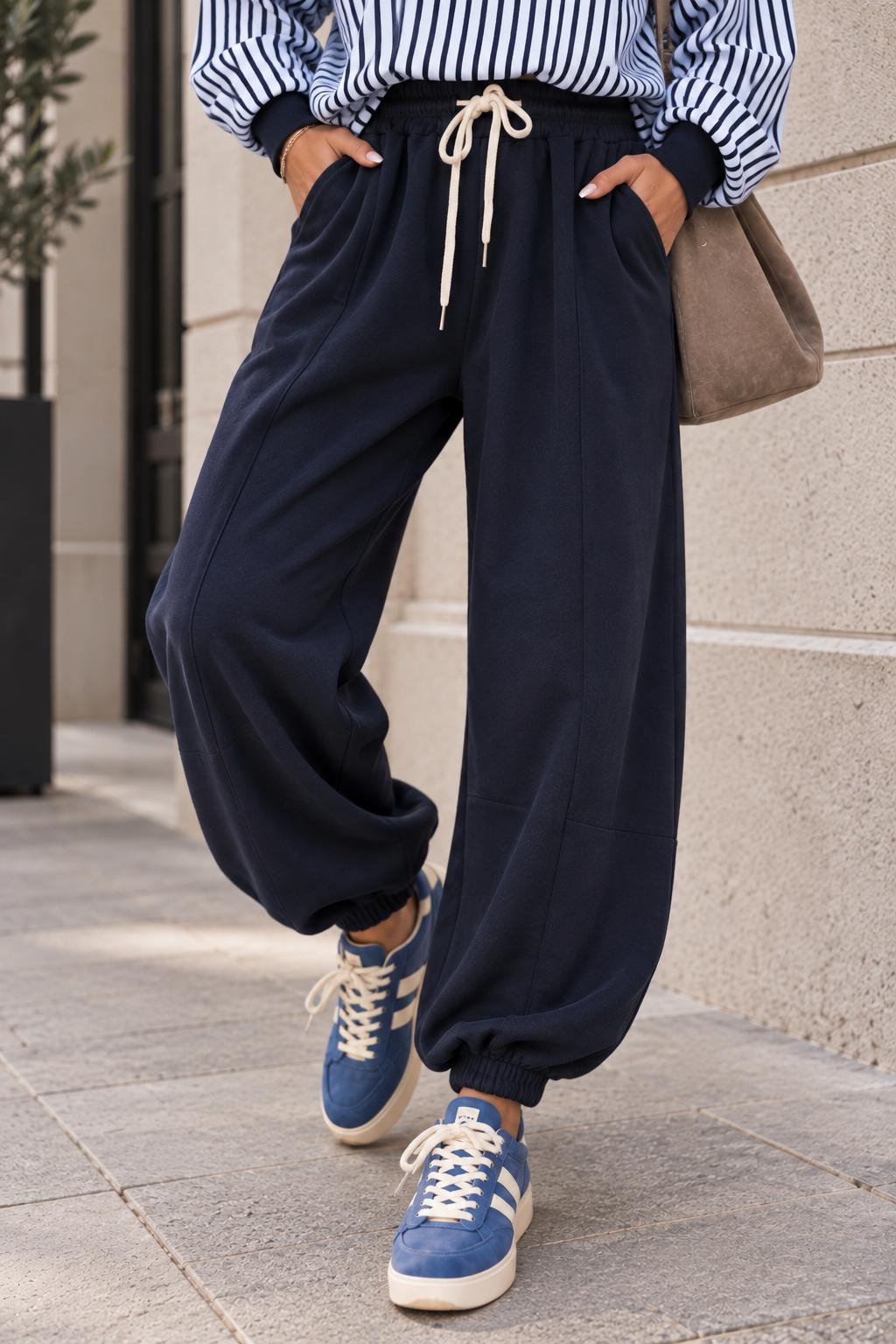 Stylische Barrel Hose COZY MYSTIQUE mitternachtsblau mit Tunnelzug