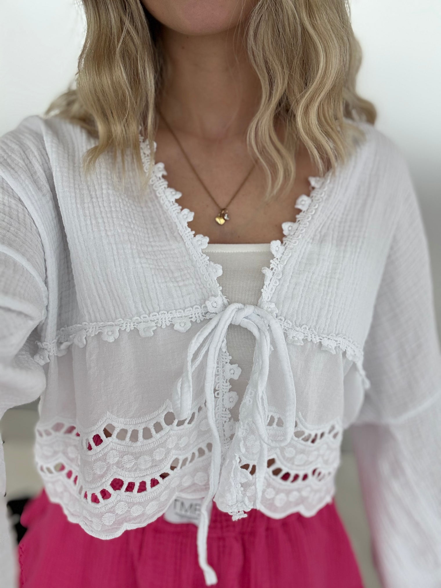 Musselin Bluse WHITE Lochspitze&Schleife