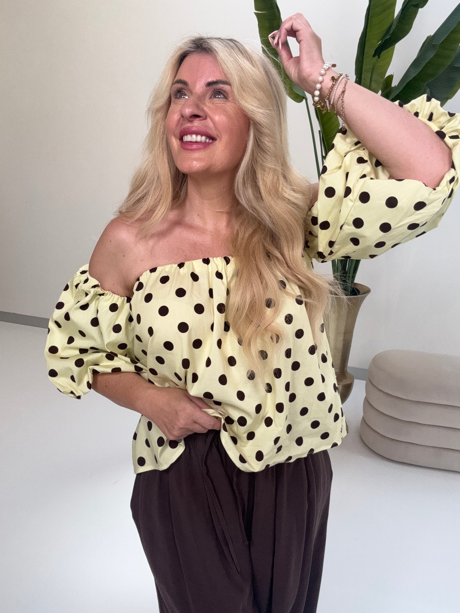 Carmen Bluse BIG POLKA DOTS buttermilk lemon/coffee