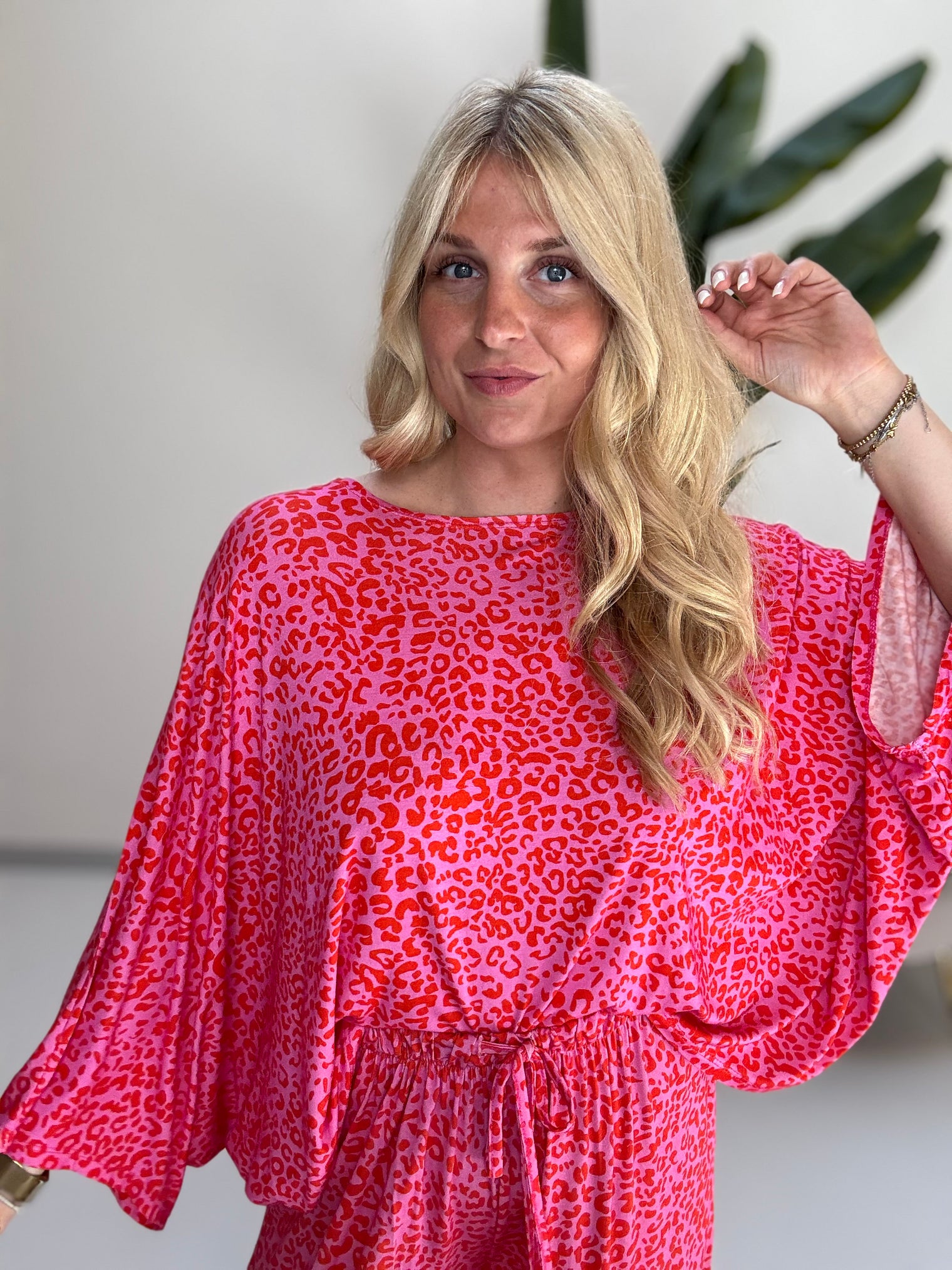 Luftiges Fledermausshirt rosa LEO ROMANCE orange