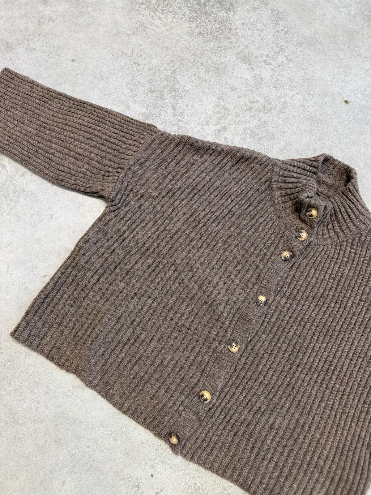 Strickjacke mit Knopfleiste taupe