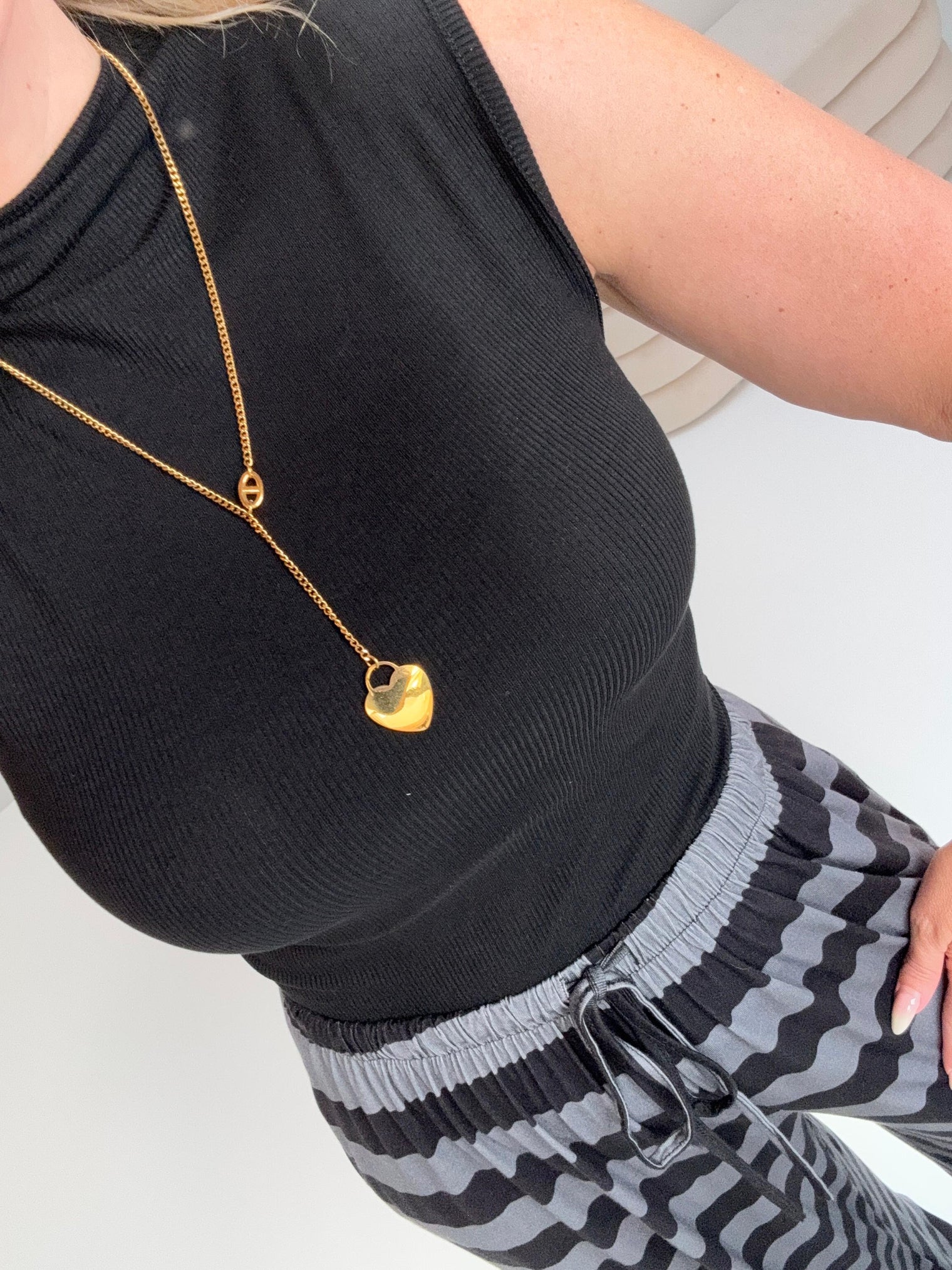 Ripp Turtle Neck Top LOVELY LIFE schwarz