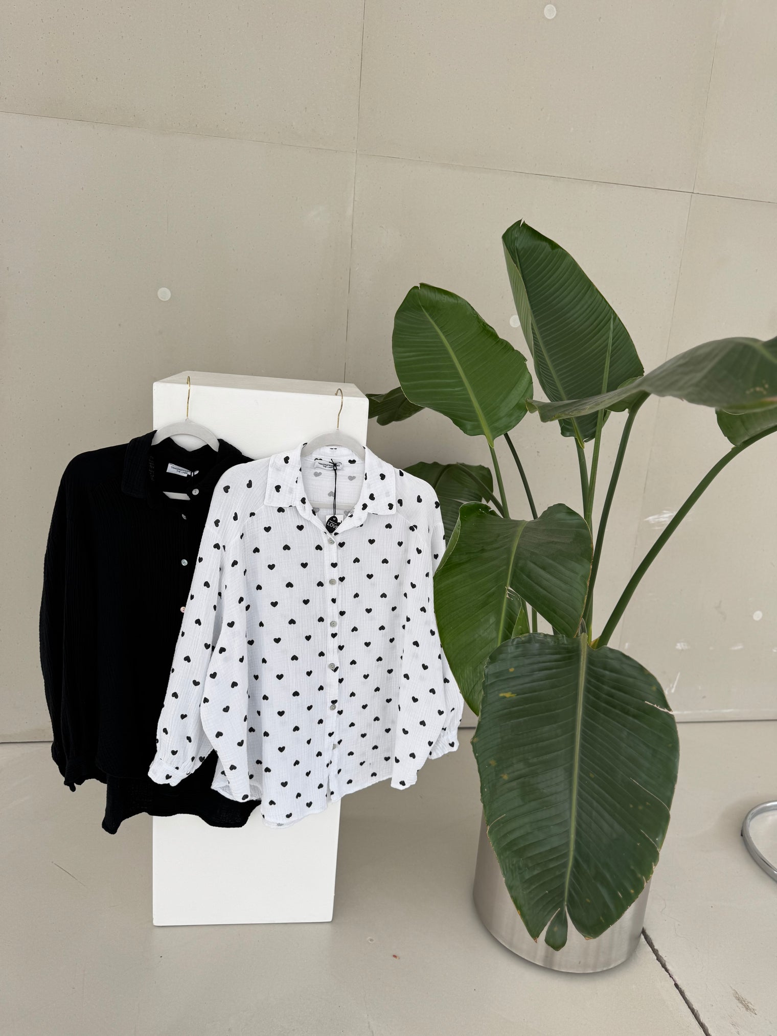 Signature Musselin Bluse HEARTS Knopfleiste WEIß/SCHWARZ