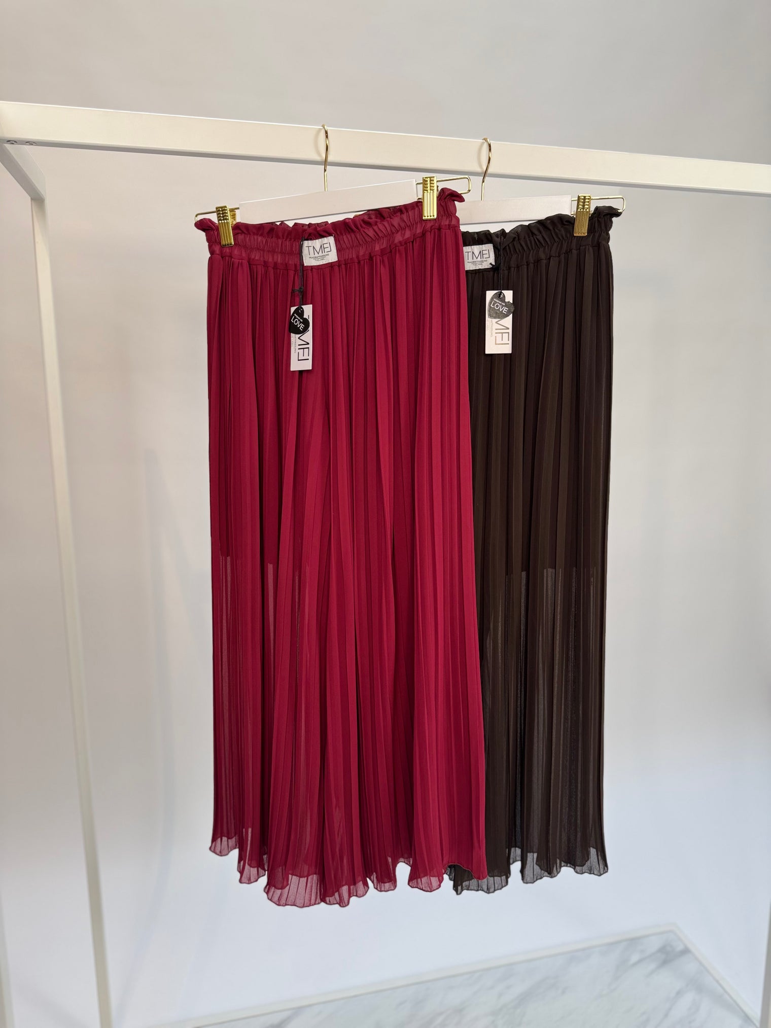 Signature Plisseehose mit Patch MOCHA MOUSSE