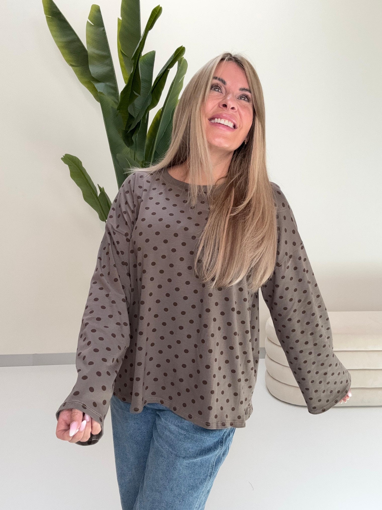Longsleeve DOTS mit leicht ausgestelltem Ärmel taupe