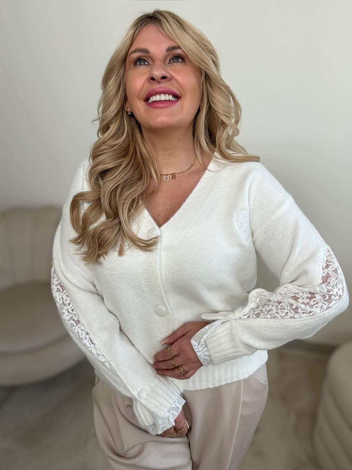 Strickjacke cremeweiß LACE DETALS