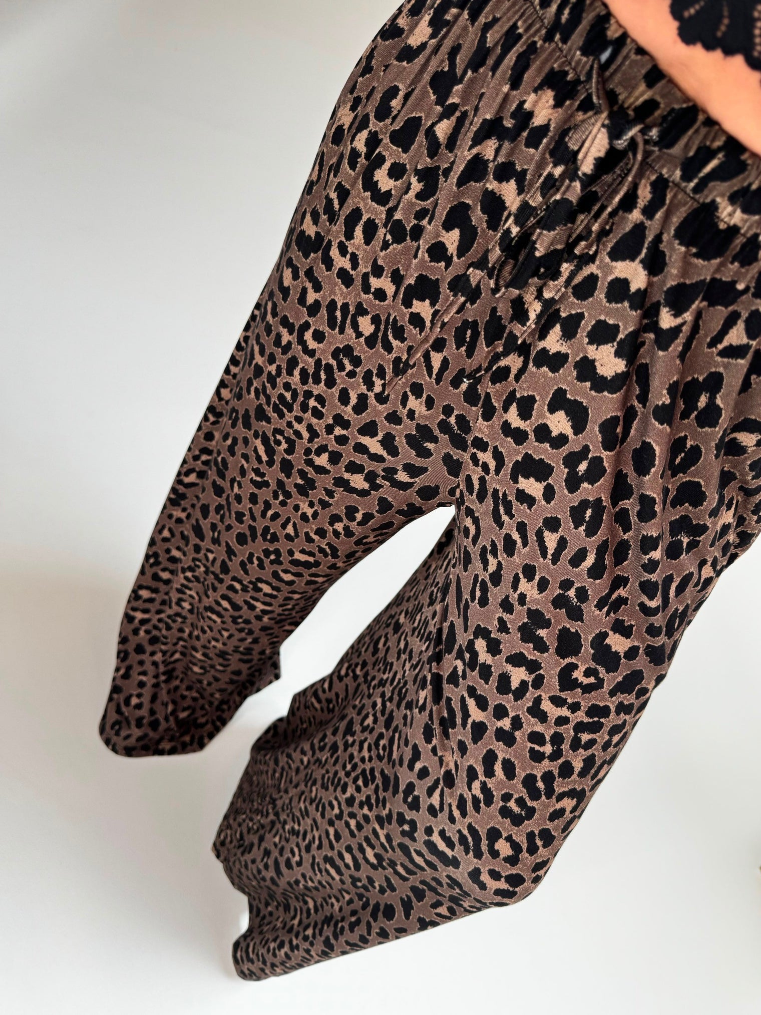 Butterstoff Hose LEO braun