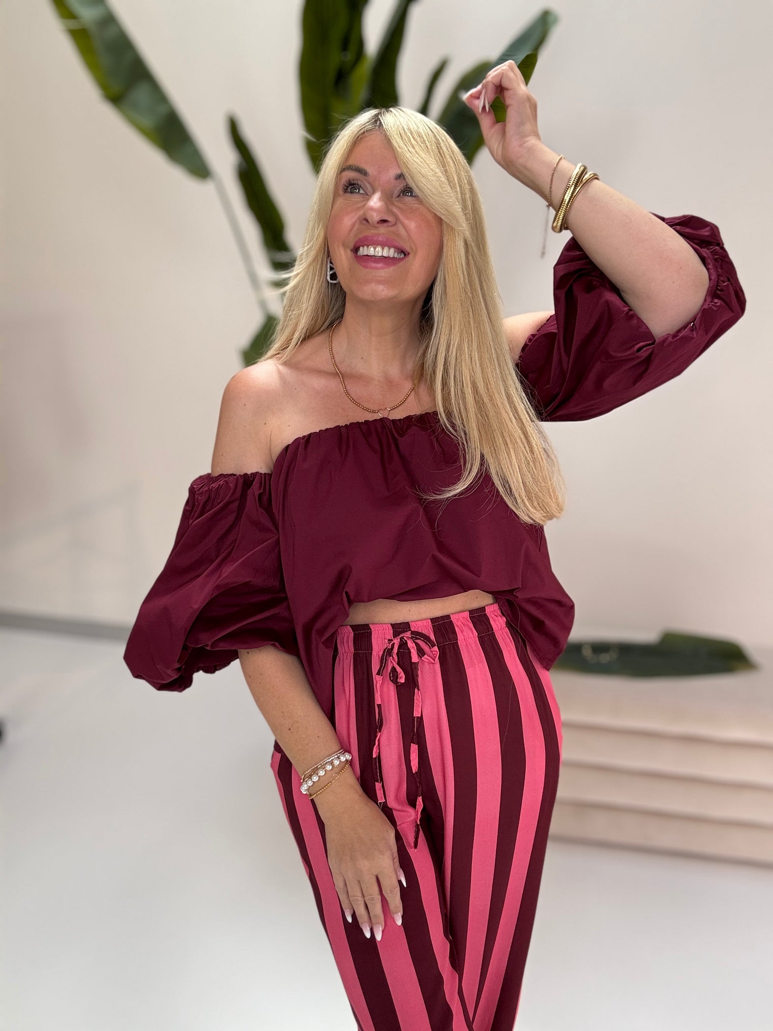 Carmen Bluse mit leichtem Puffärmel lovely dark red