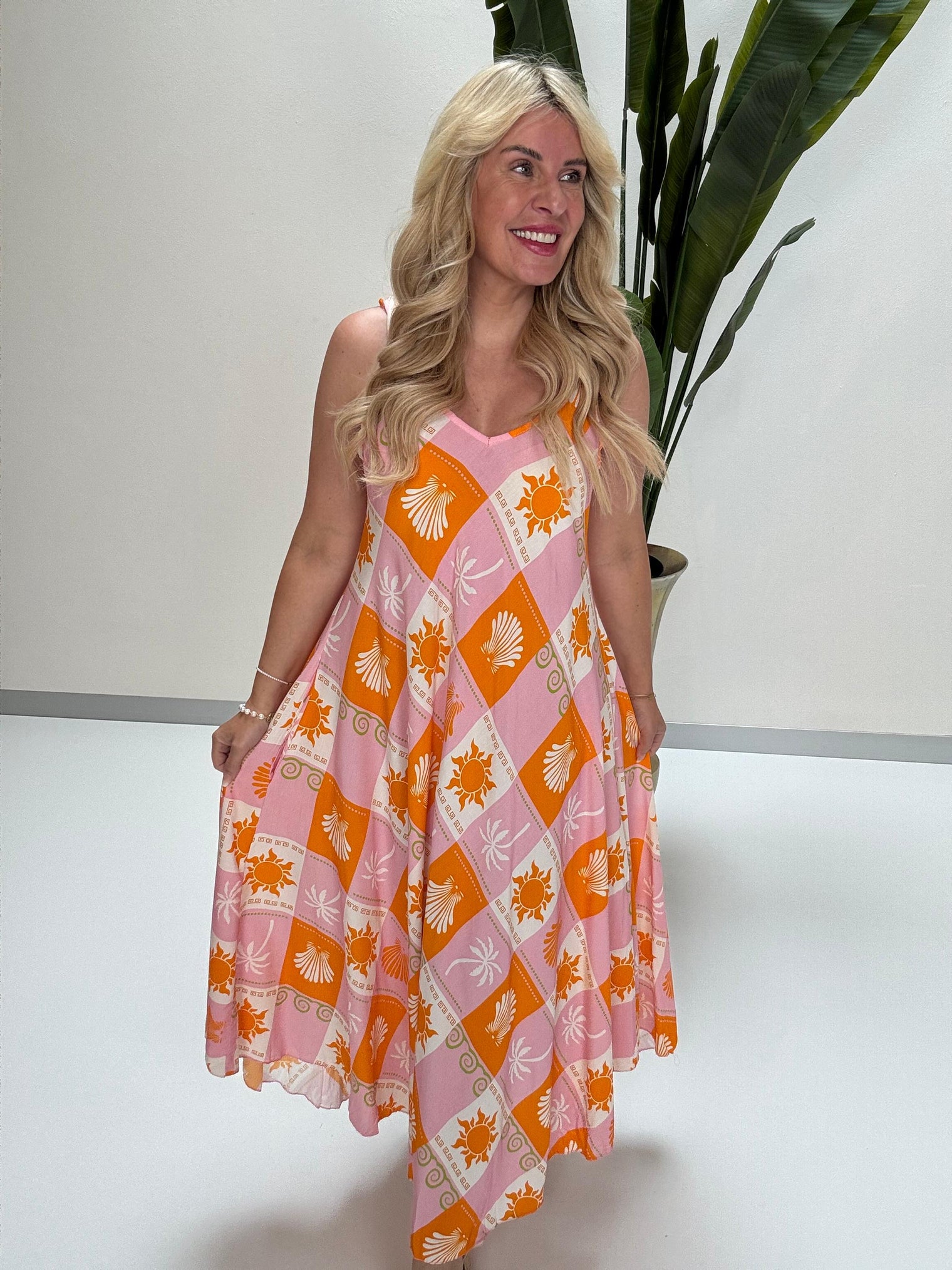 Luftiges Kleid SUMMER GIRL rosa/orange/weiß mit seitlichen Taschen