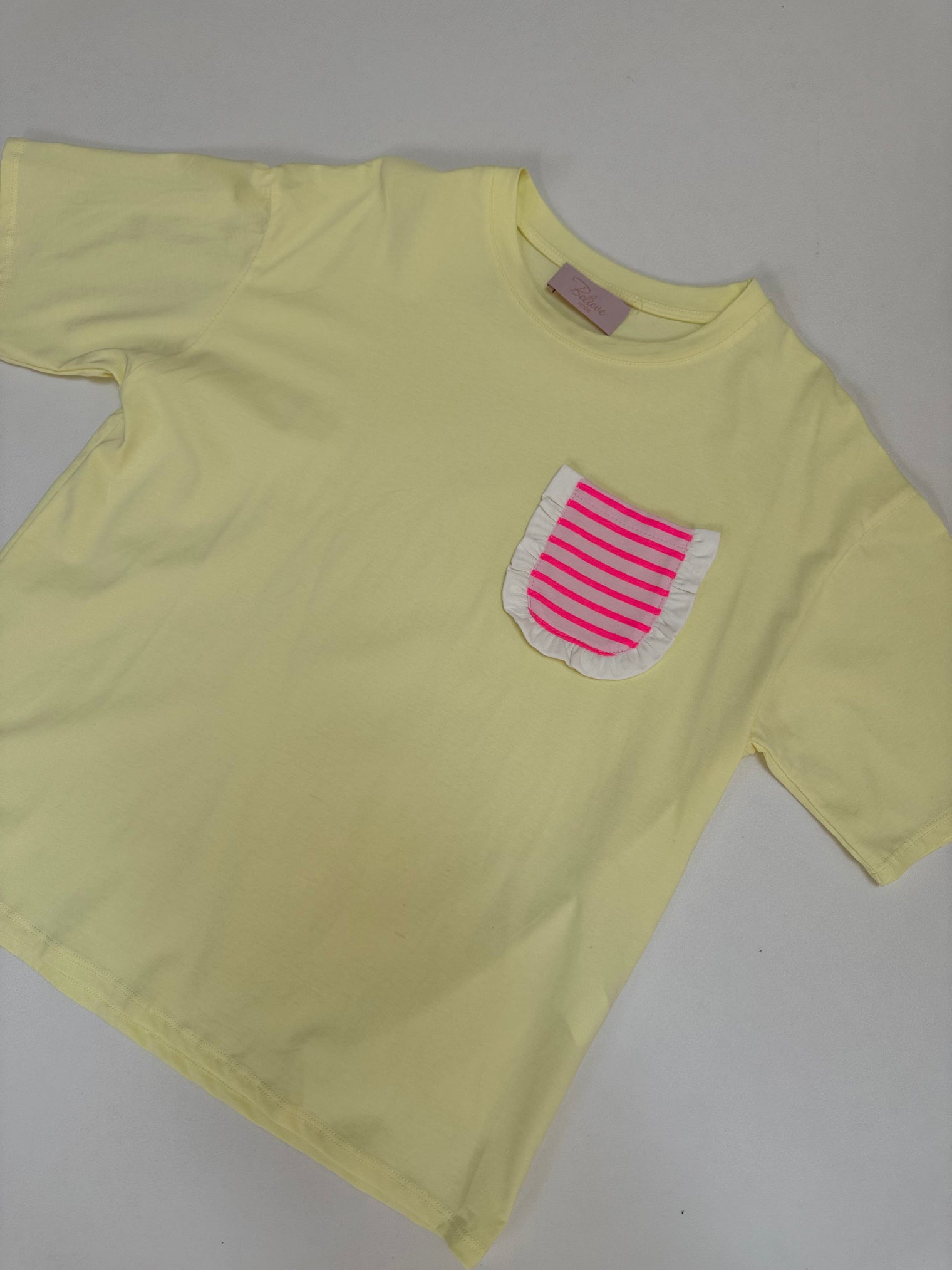 Shirt mit kleiner Brusttasche KISS MY VOLANTS buttermilk lemon