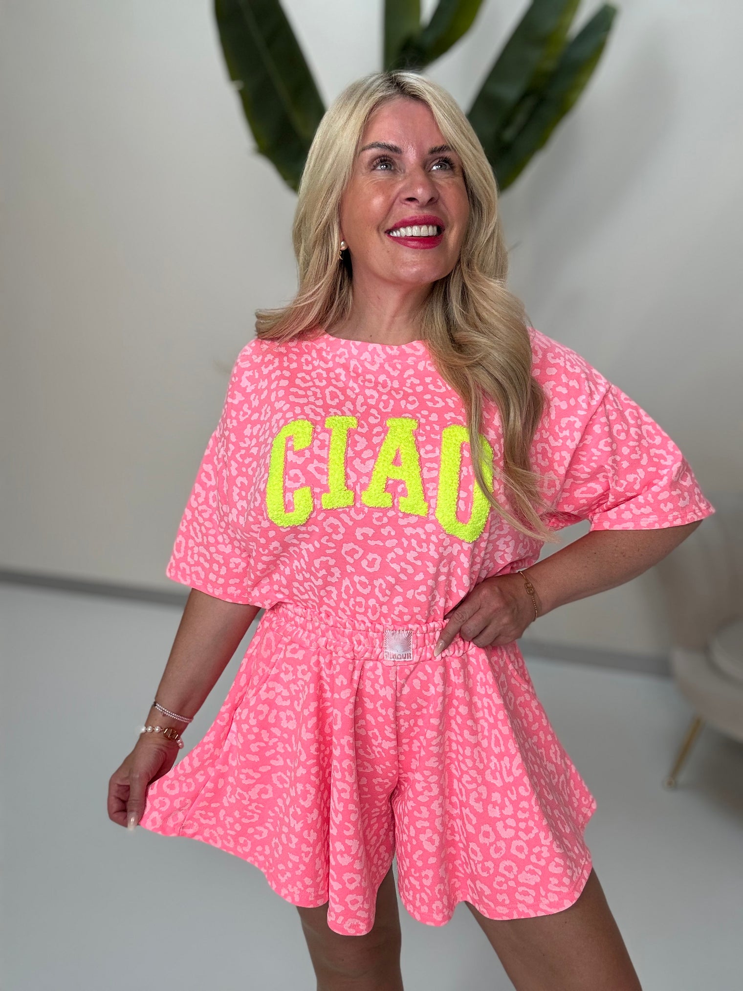 Statement Sweatshirt pink/rosa CIAO LEO gelb