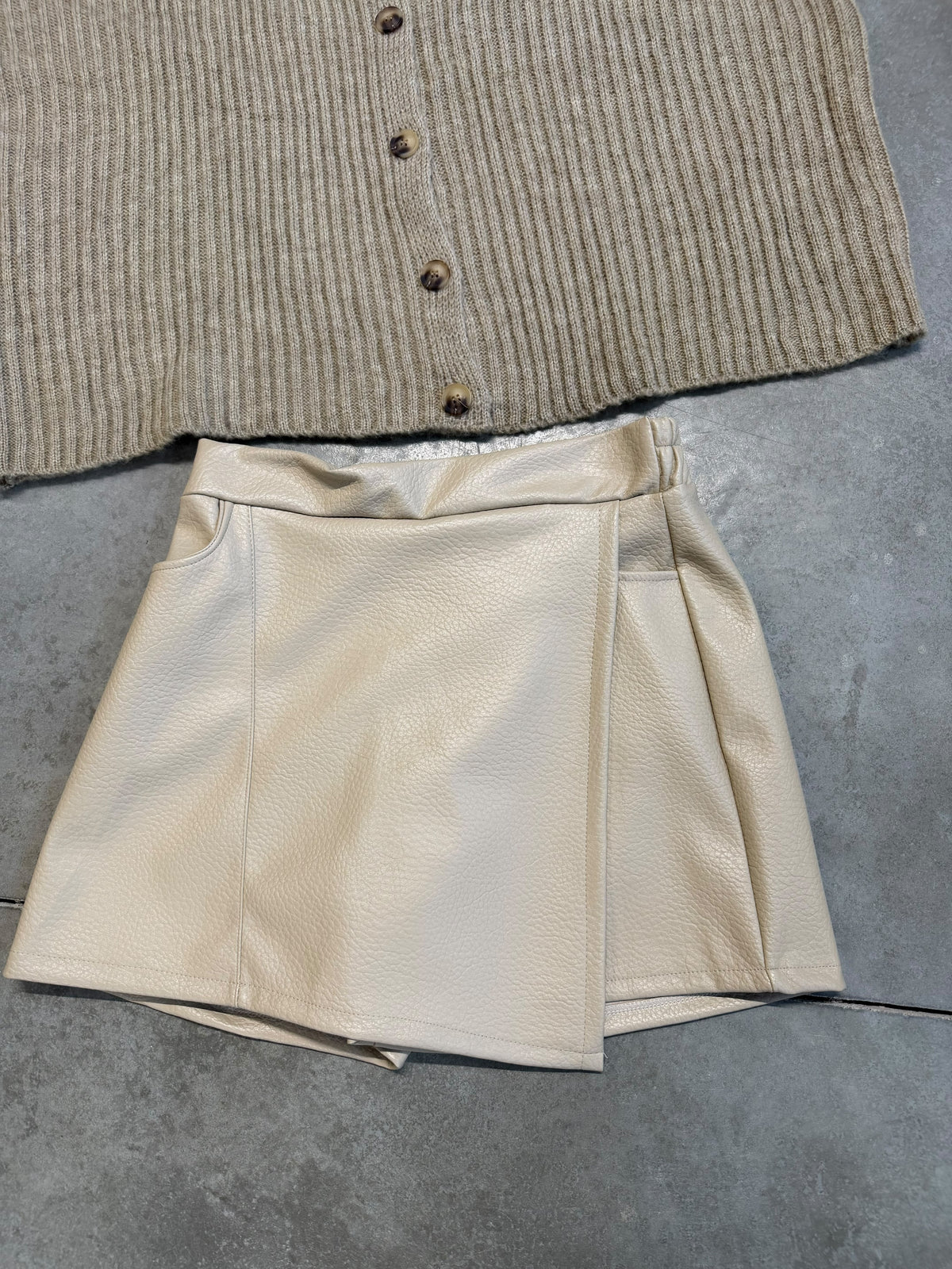 Hosenrock City Vibes creme