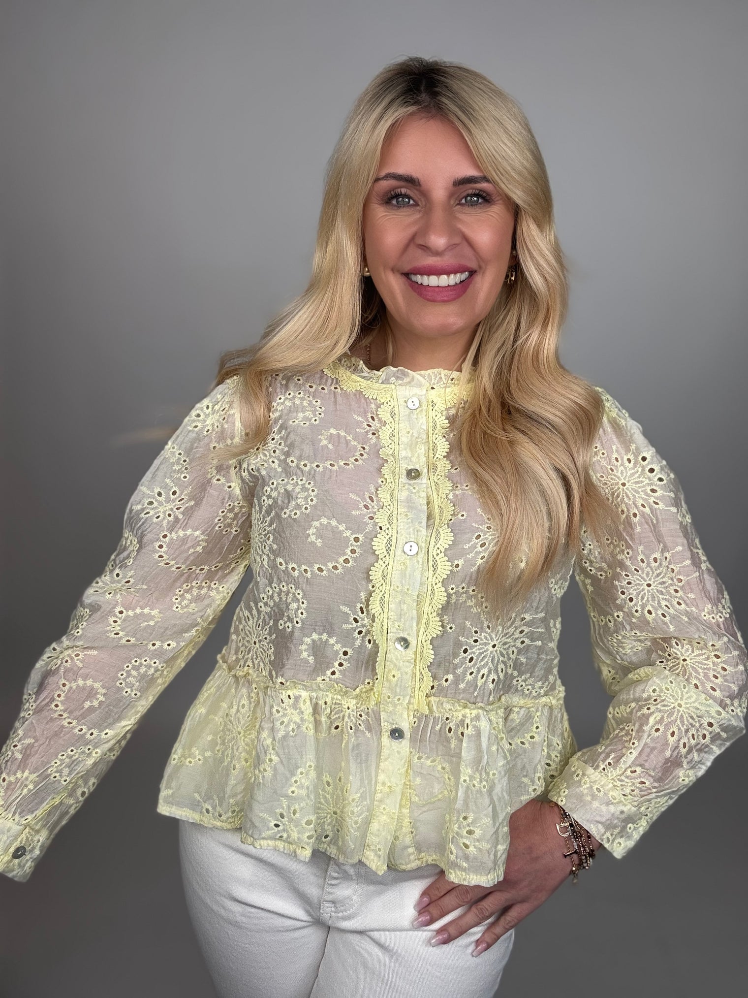 Transparente Bluse mit Lochstickerei BUTTERMILK LEMON langarm