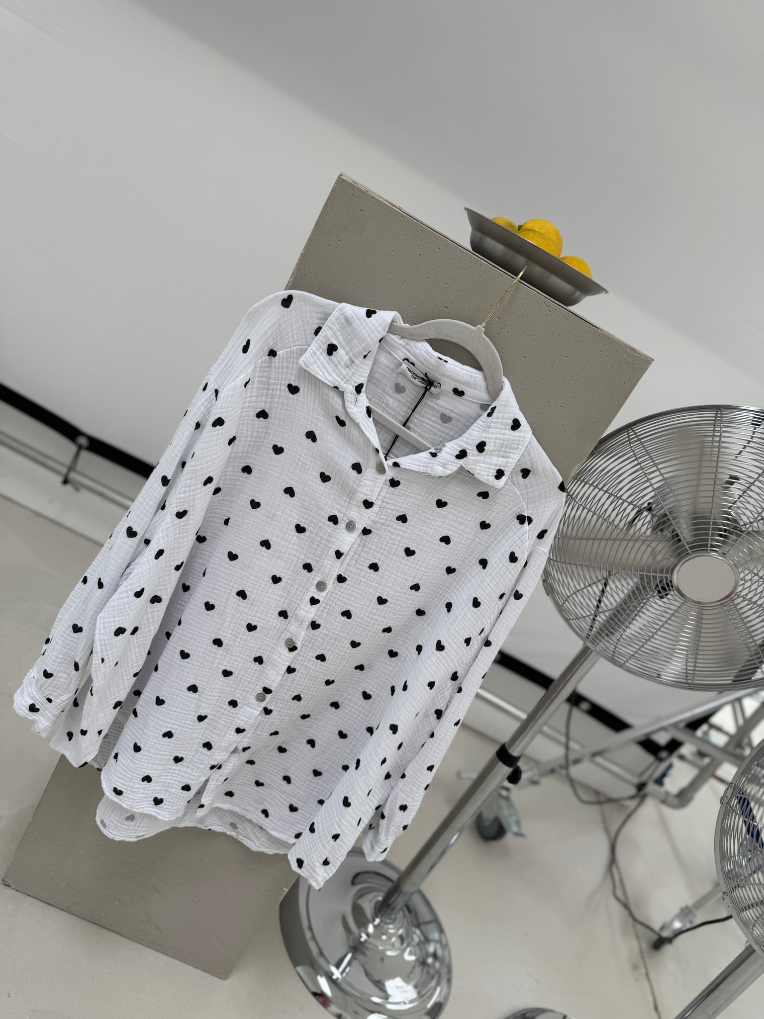 Signature Musselin Bluse HEARTS Knopfleiste WEIß/SCHWARZ