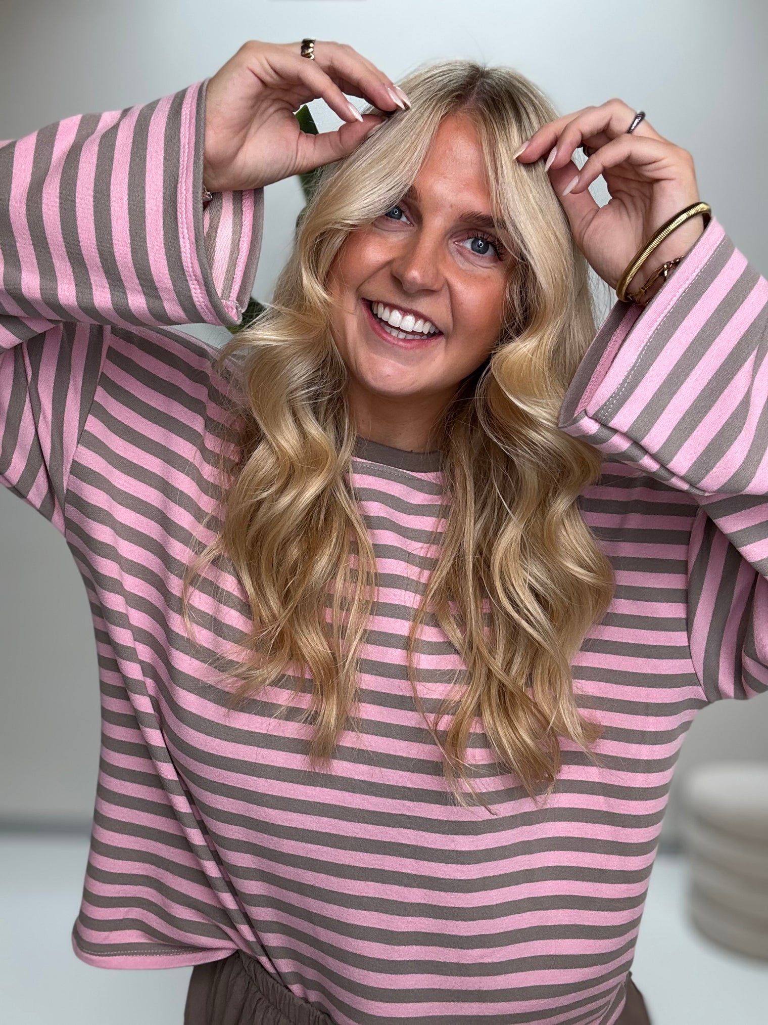 Longsleeve mit leicht ausgestelltem Ärmel STRIPES taupe/rosa
