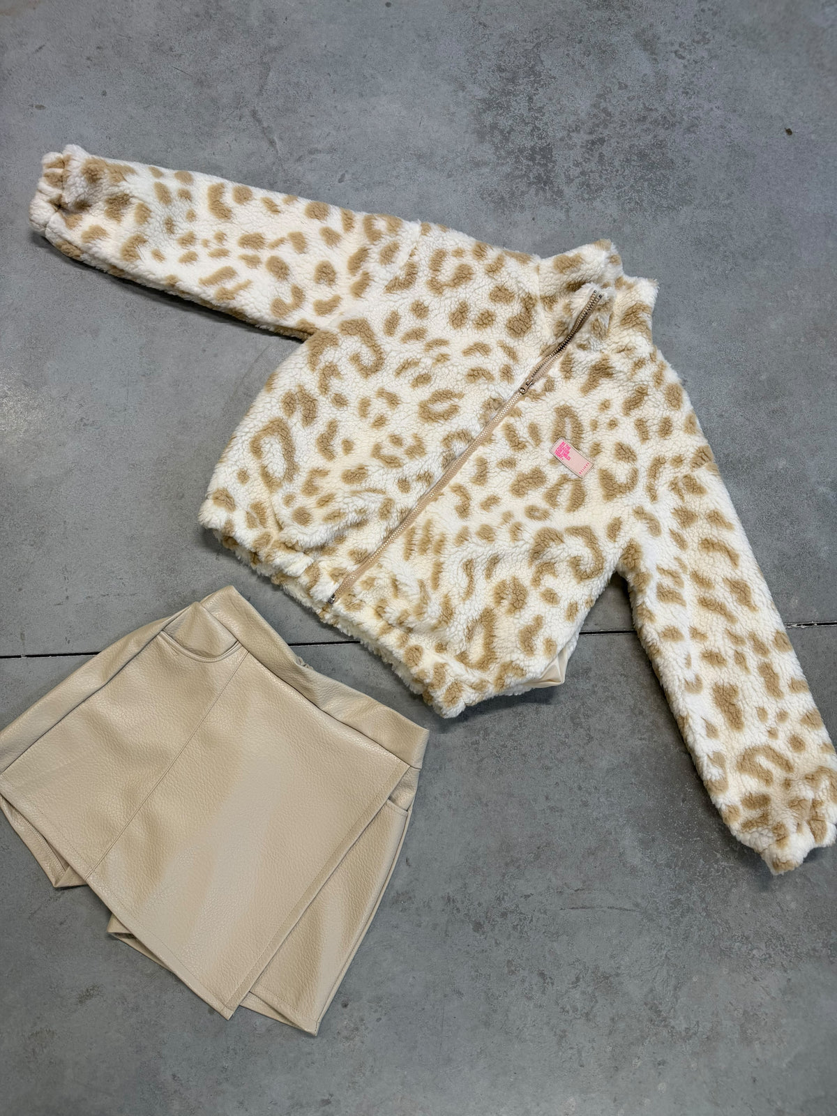 Kuschel Jacke LEO & Patch DRESS FOR YOURSELF creme/beige