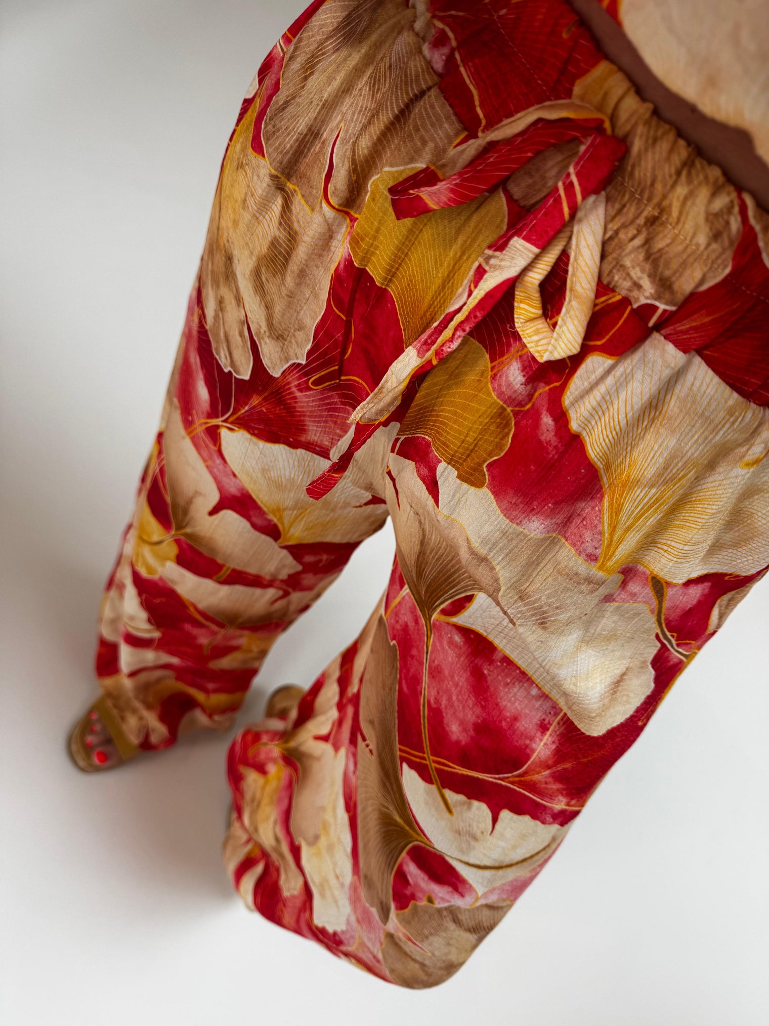 Sommer Hose FLORAL QUEEN rot/beige/creme