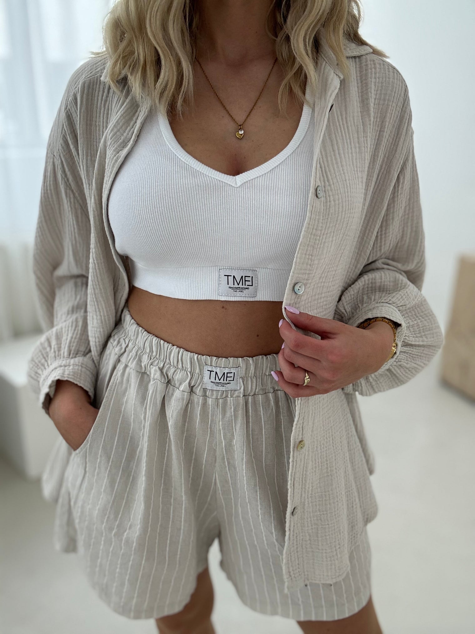 Signature Leinenshorts BEIGE zarte Streifen