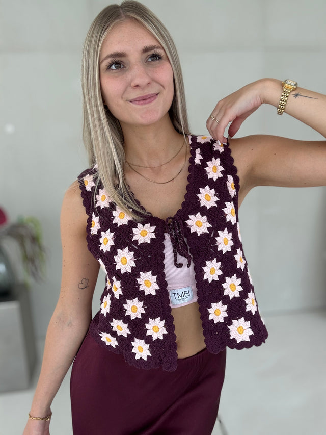 Häkelweste Crochet FLOWER berry