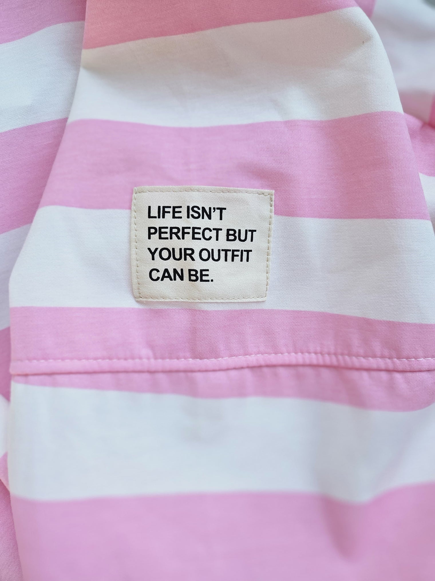 Lightweight Sweater STRIPES rosa/weiß gestreift mit Patch