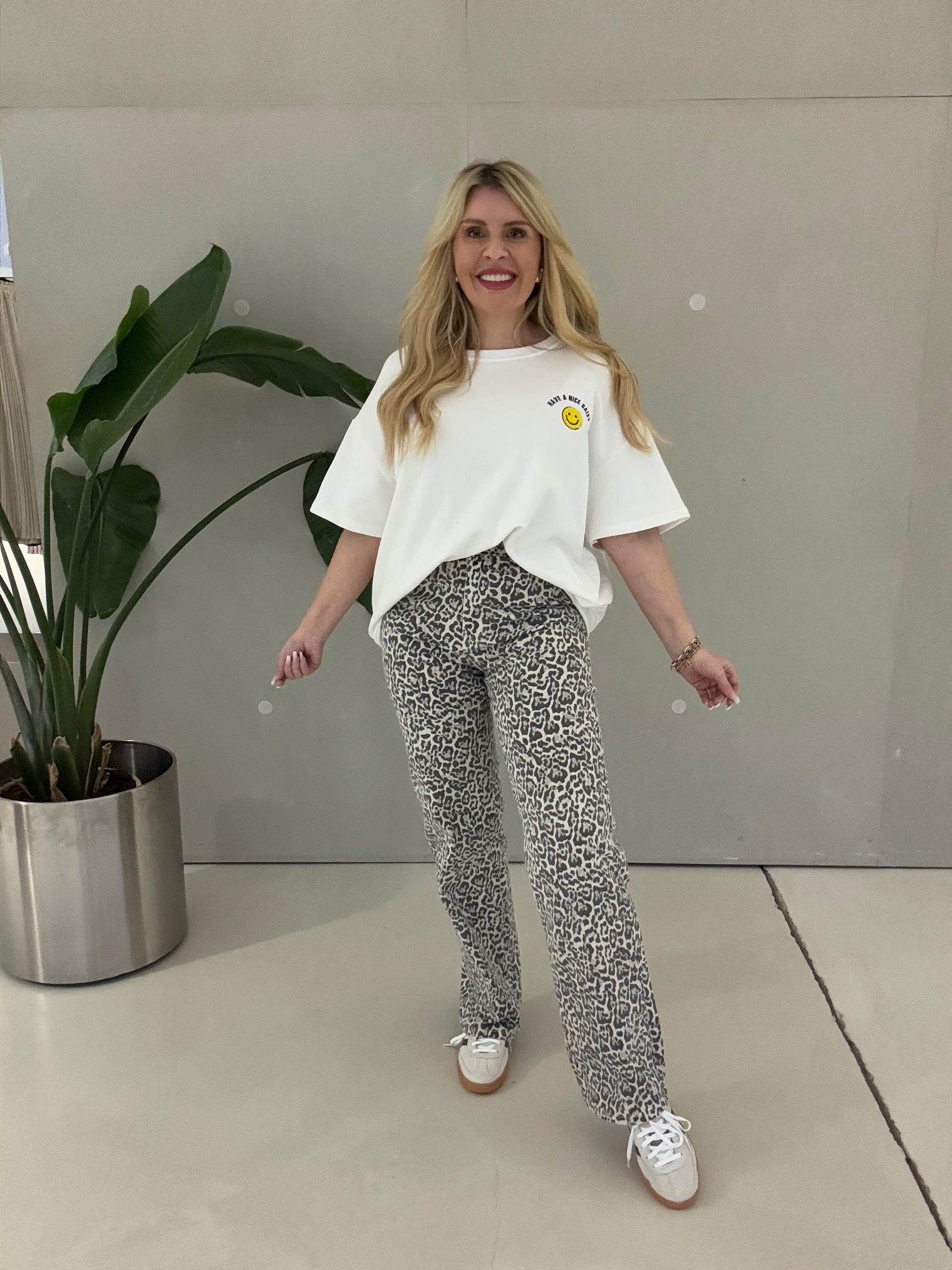 Stretch Straight Leg Jeans im Leomuster hell