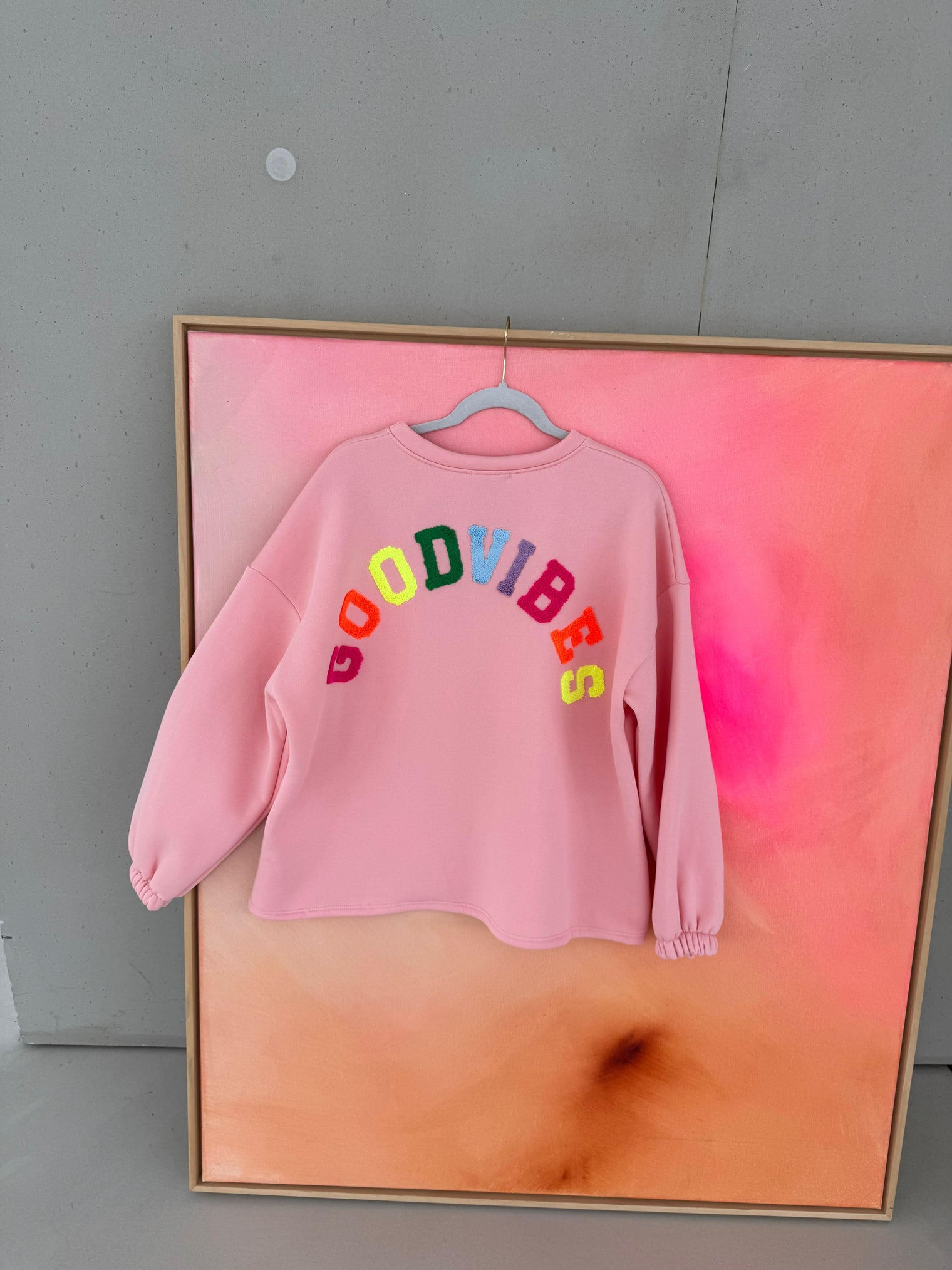 Sweater rosa GOODVIBES rainbow