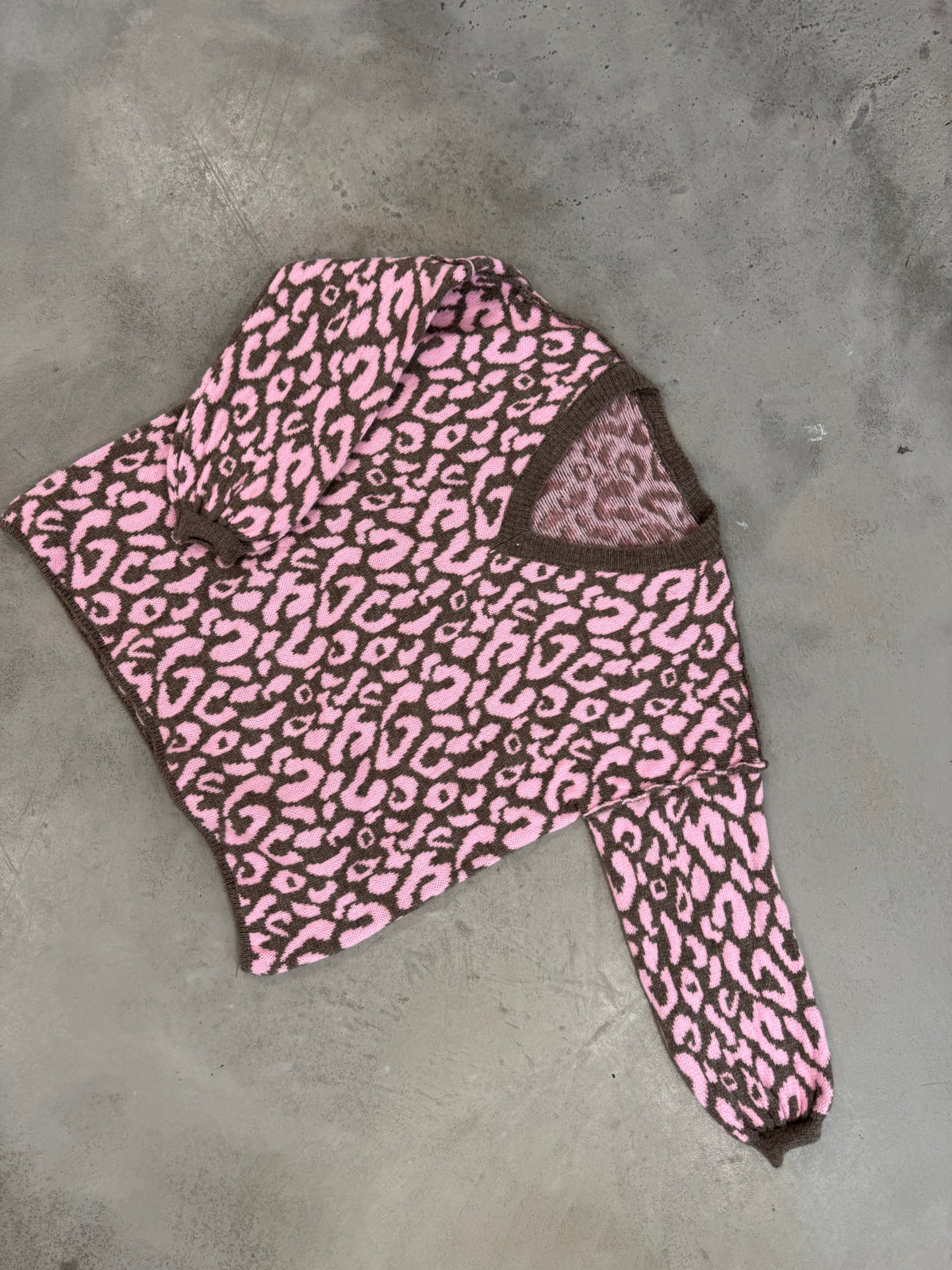 Cozy Strickpullover im angesagten Leo Muster taupe/rosa