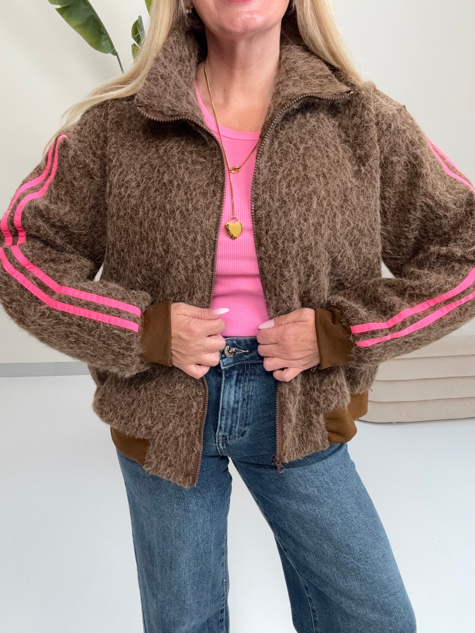 Jacke SPRORTY COZYNESS chocolate/pink mit seitlichen Streifen