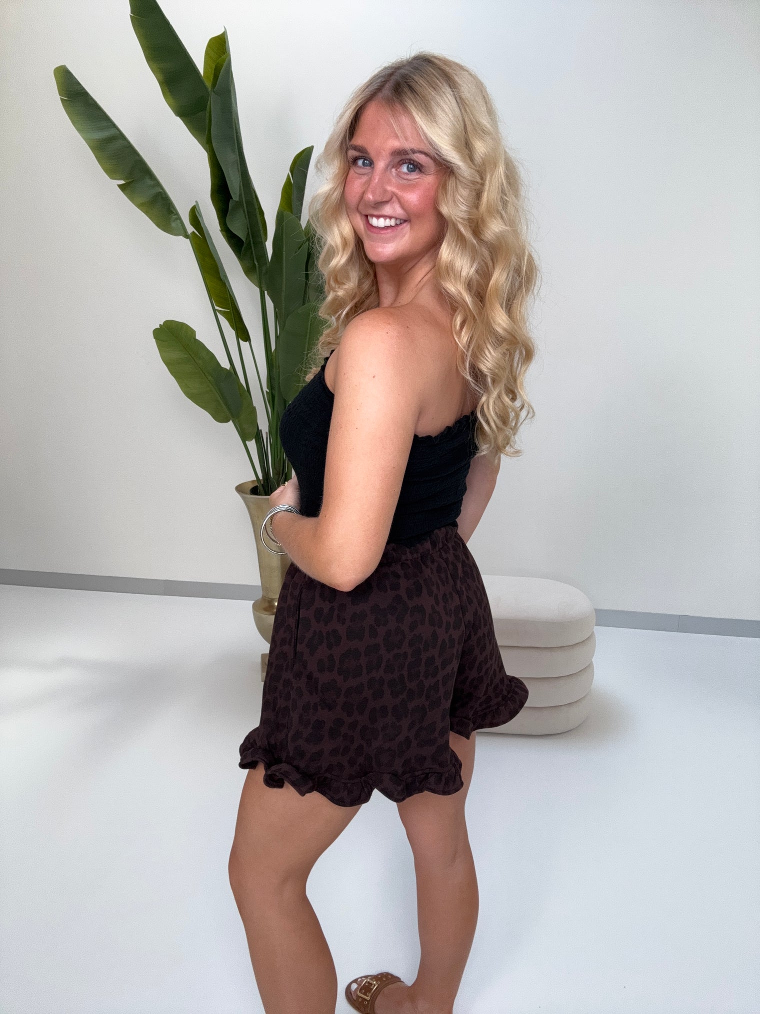 Sommer Shorts mit Volants KISS MY VOLANTS dark leo