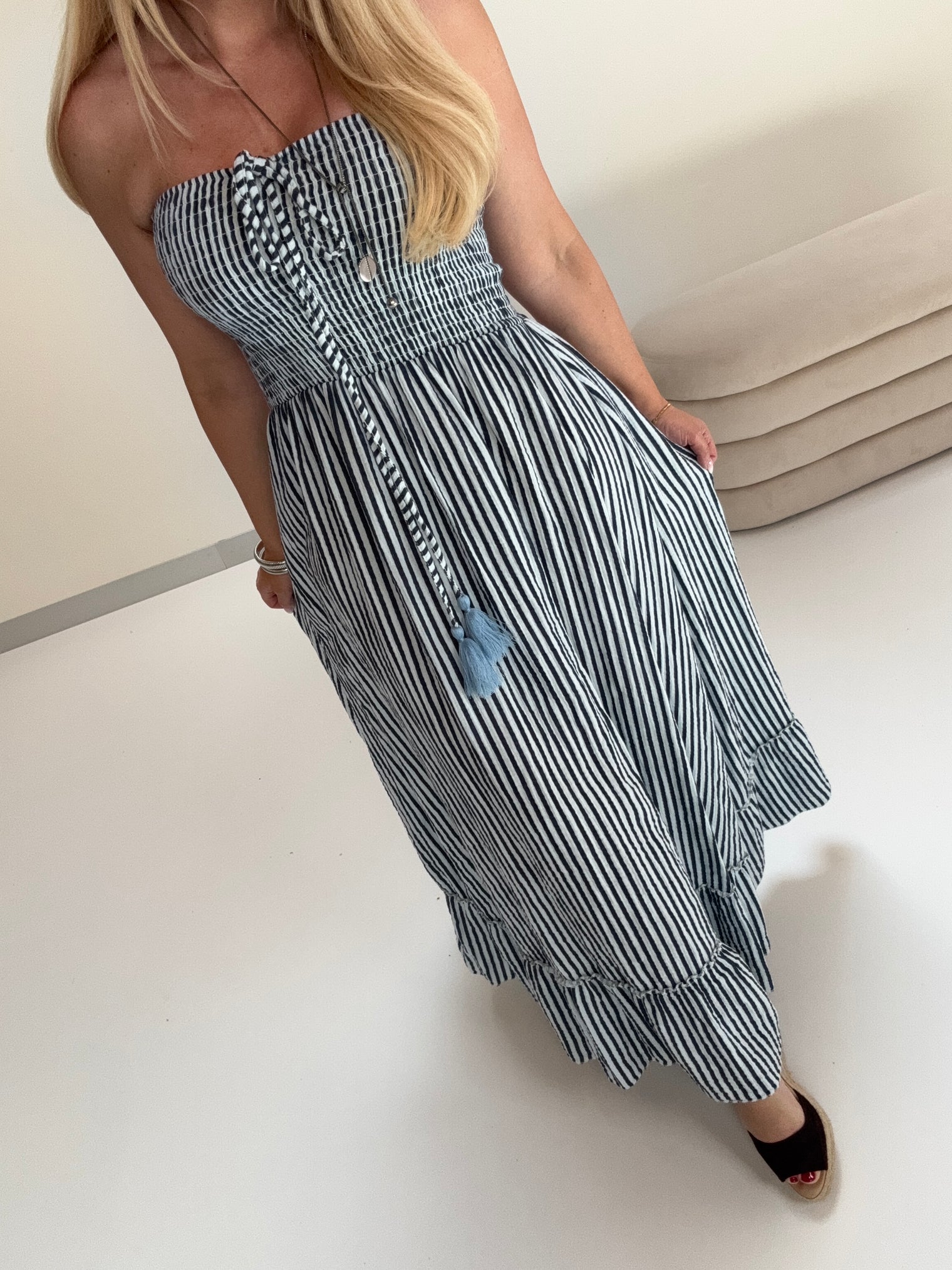 Kleid mit elastischem Bandeau Oberteil HOT SUMMER NIGHTS blueberry/himmelblau