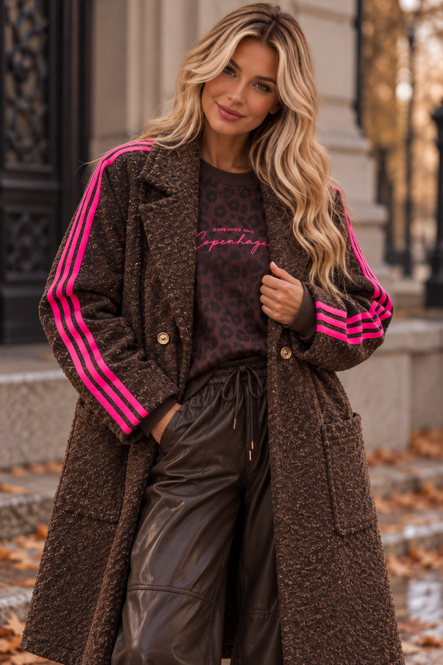 Mantel SPORTY COZYNESS chocolate/pink mit seitlichen Streifen