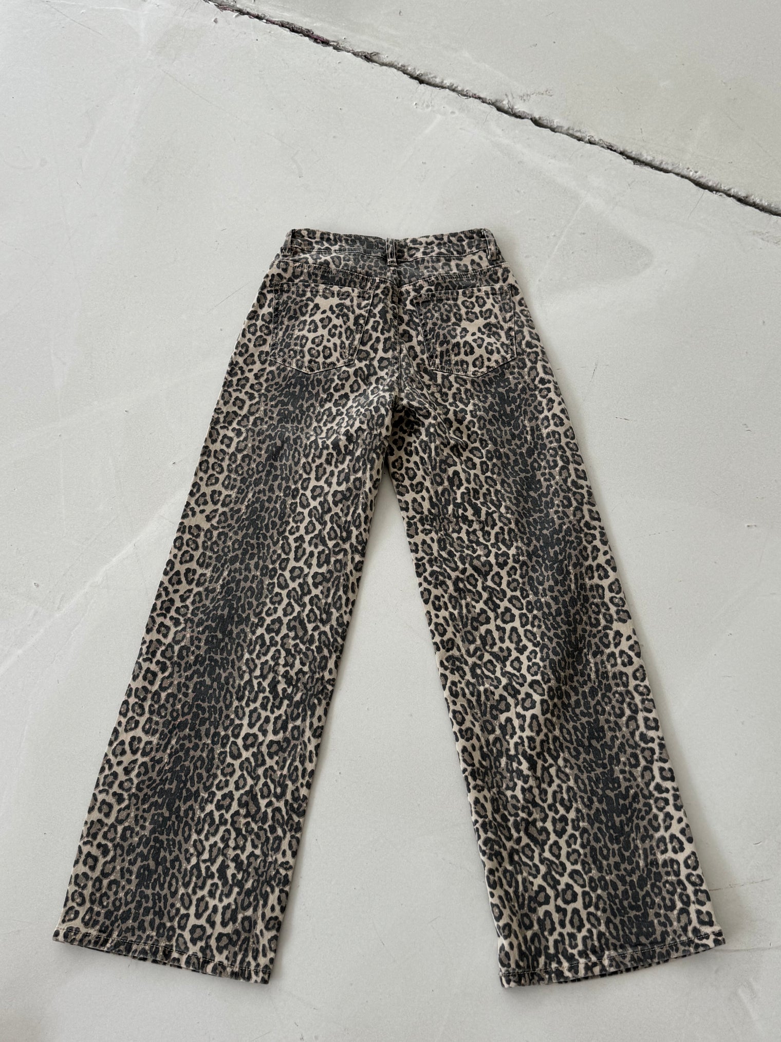 Stretch Straight Leg Jeans im Leomuster dunkel