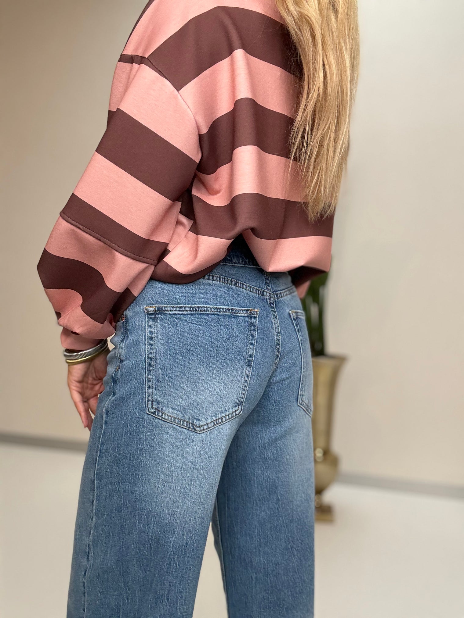 Straight High Rise Jeans mit umgeklapptem Fashion Bund
