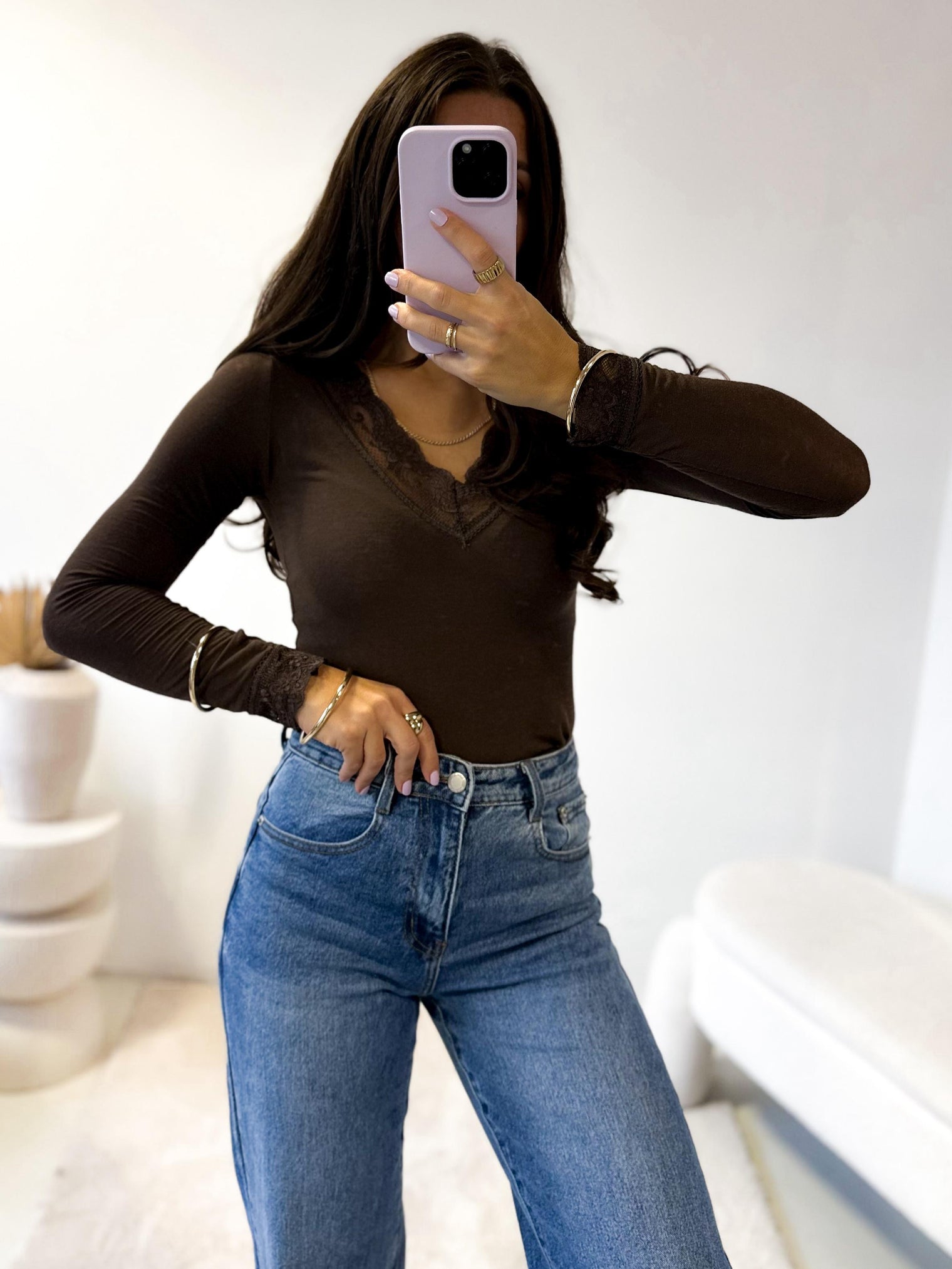 Stretchy Cashmere Langarmshirt mit Spitze chocolate