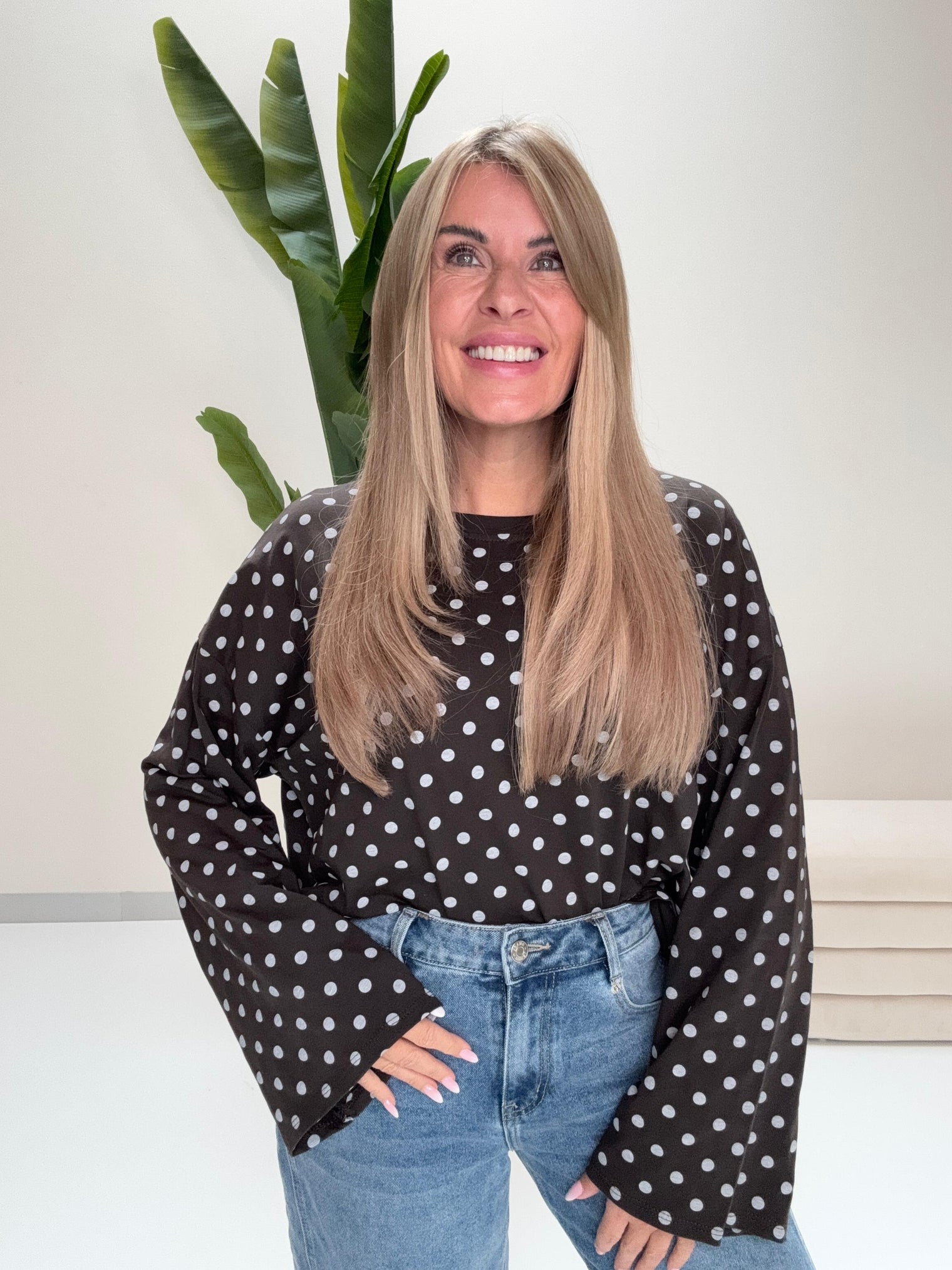Longsleeve DOTS mit leicht ausgestelltem Ärmel chocolate