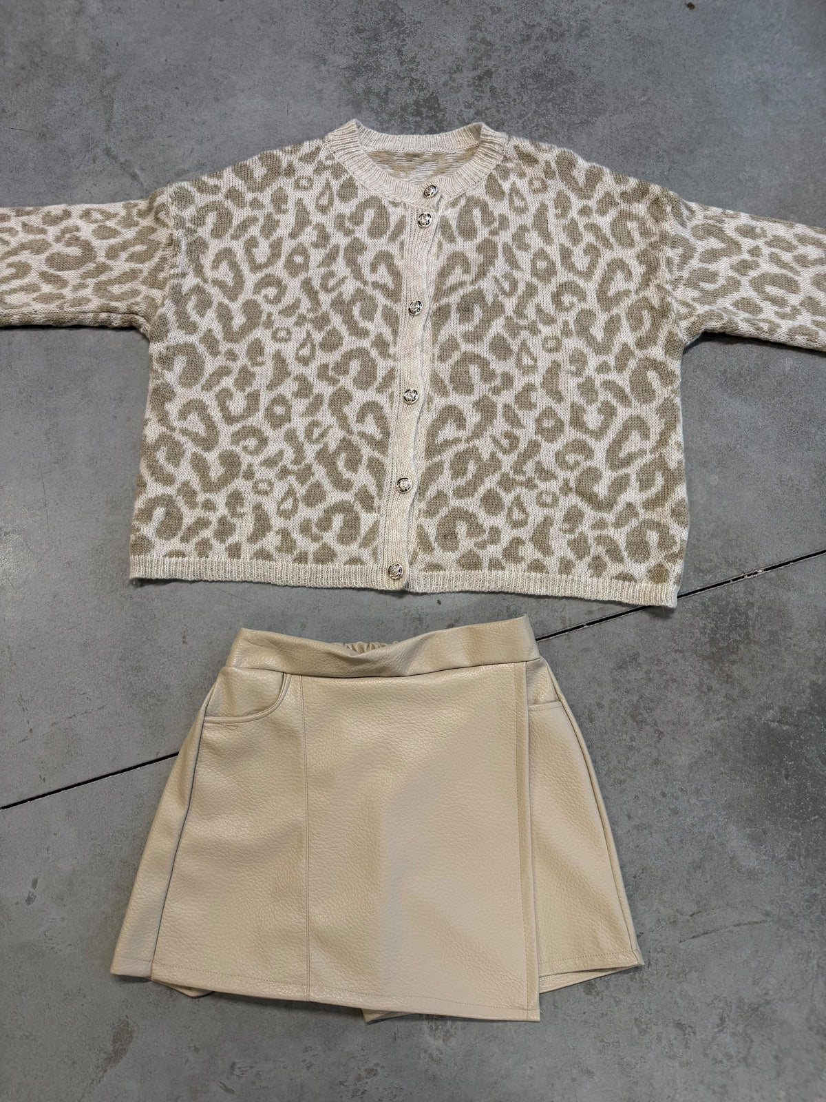 Strickjacke mit Knopfleiste LEO creme/beige