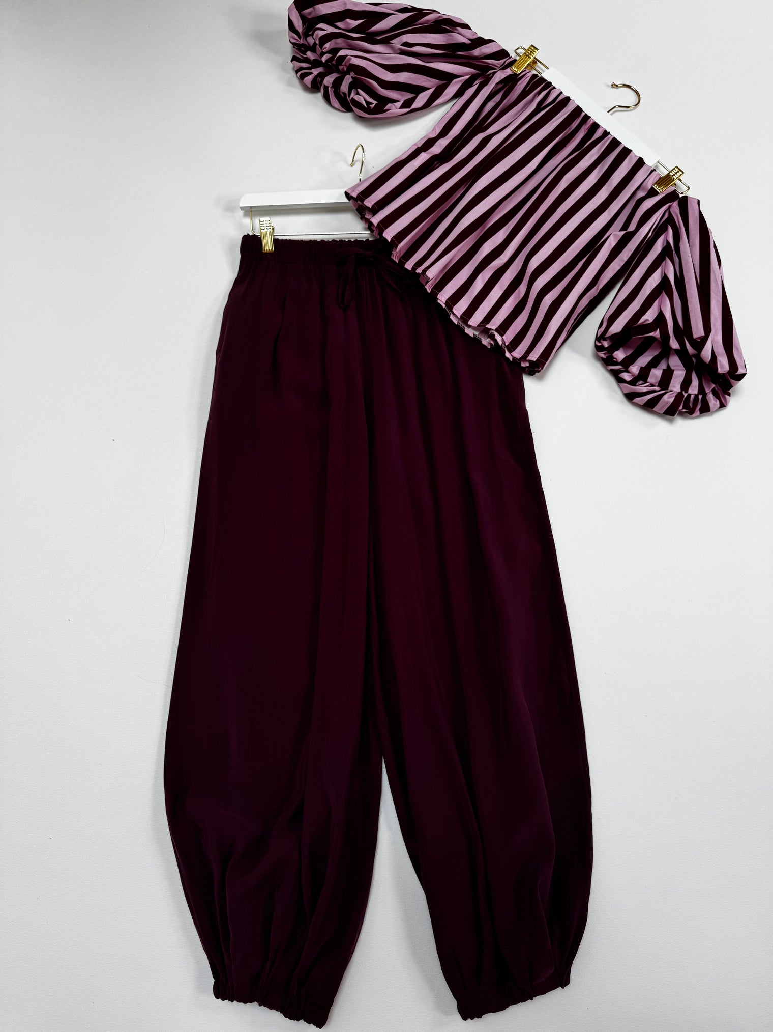 Ballon Hose mit Gummizug an den Bündchen burgundy