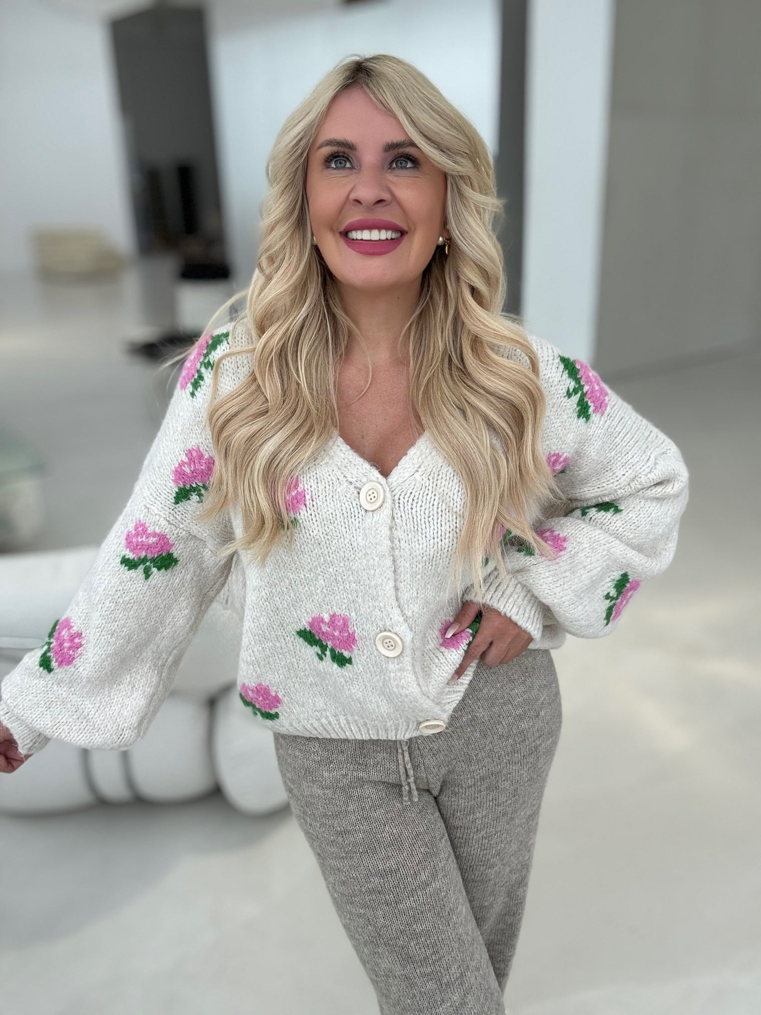 Strickjacke SWEET FLOWER creme