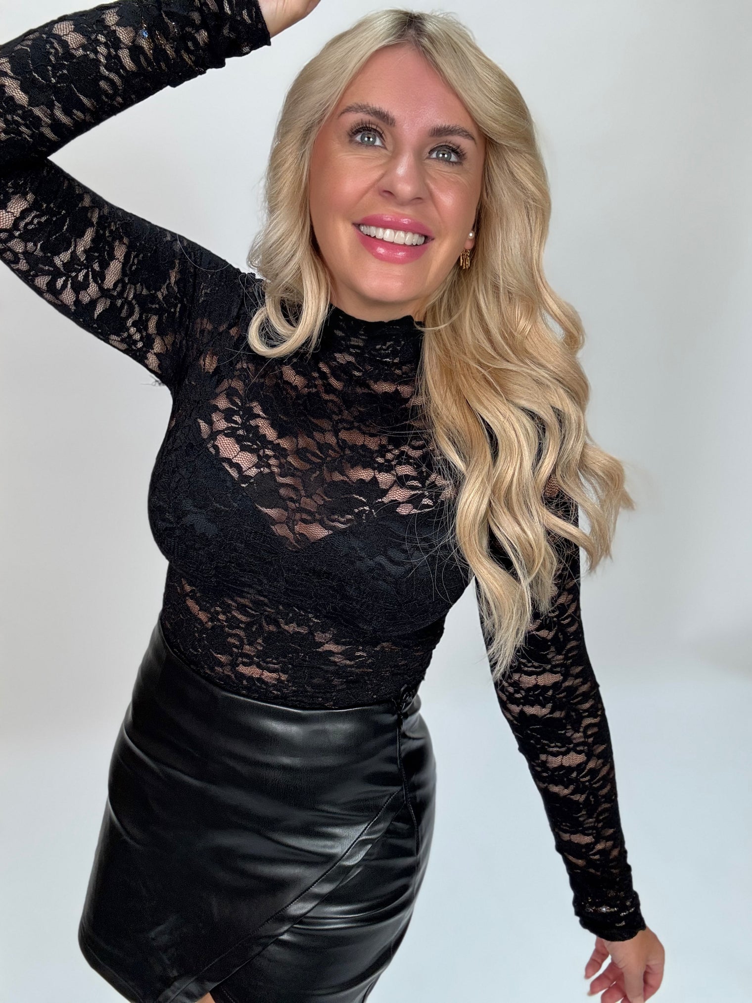 Langarm Elegance Spitzenoberteil BLACK