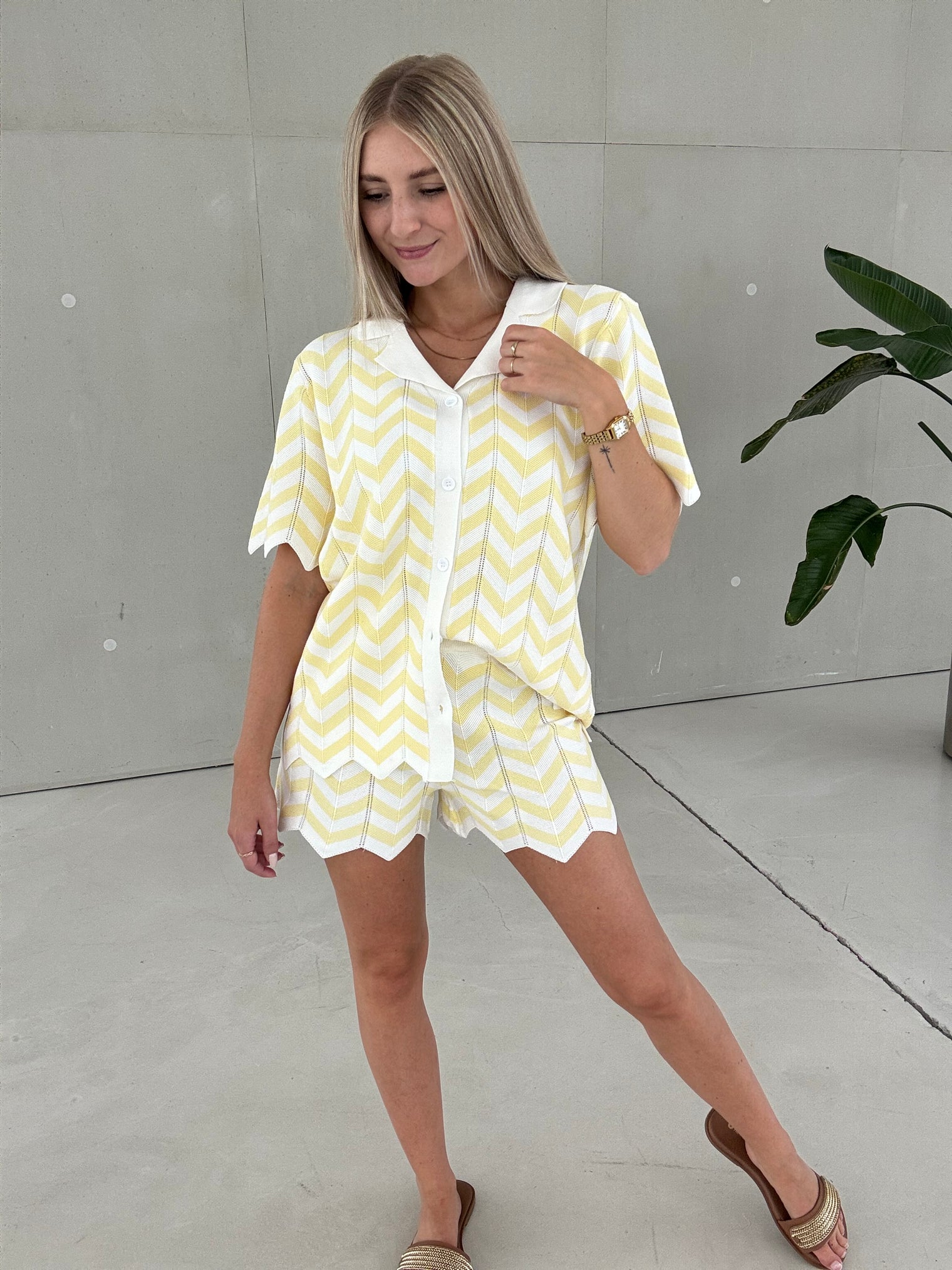 Häkelshirt WAVY VIBES weiß/buttermilk yellow