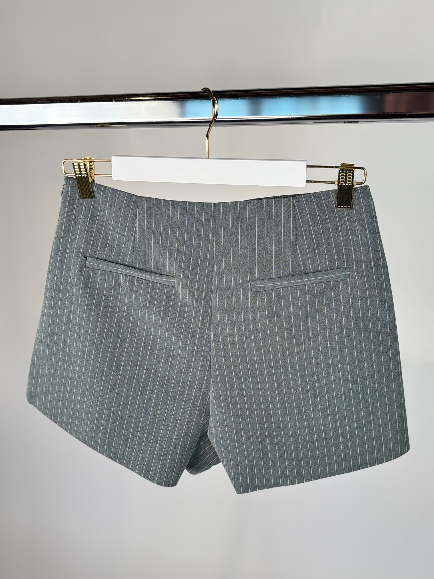 Hosenrock grau mit Nadelstreifen