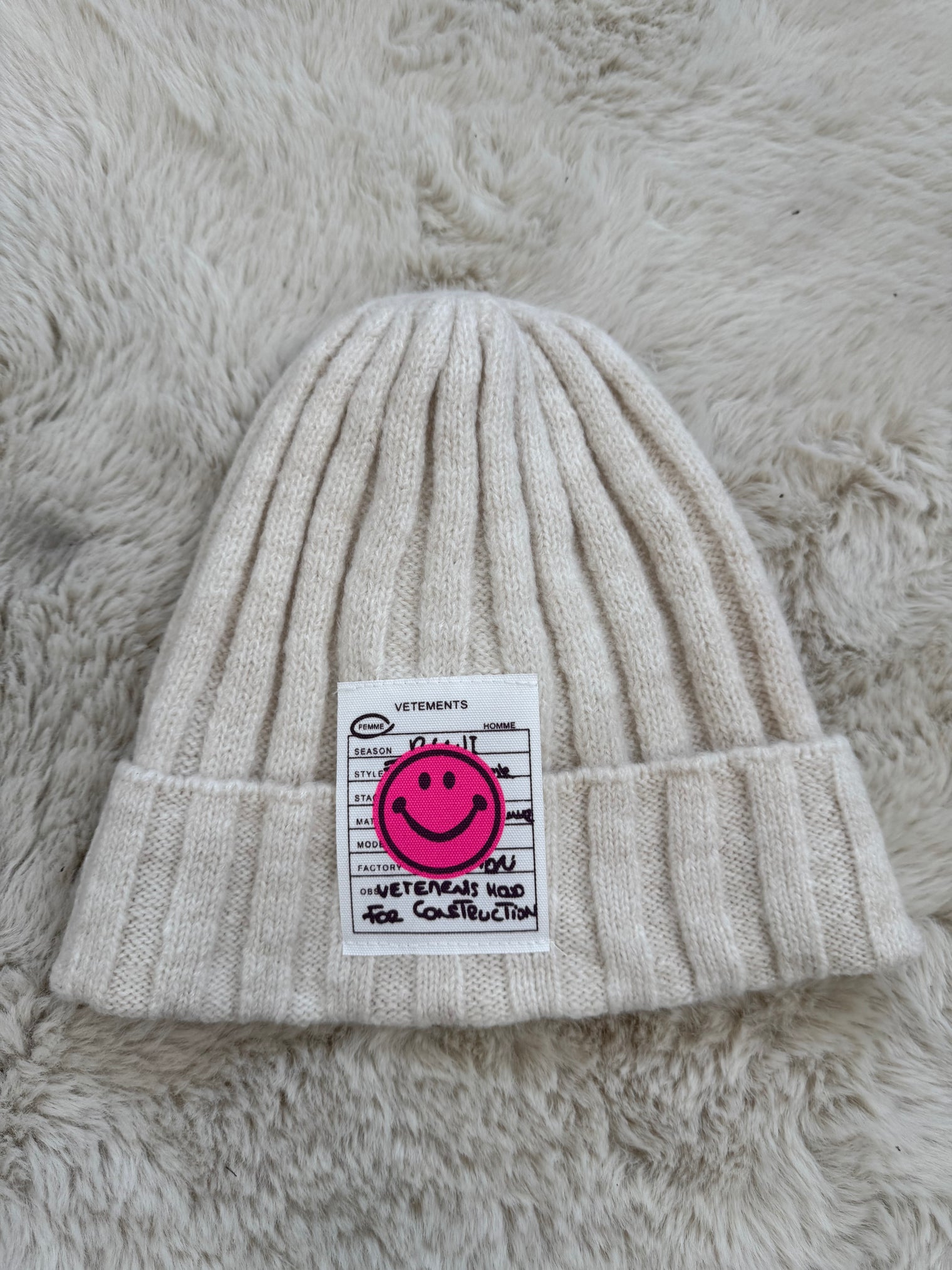 Mütze Beanie ONLY GOOD VIBES