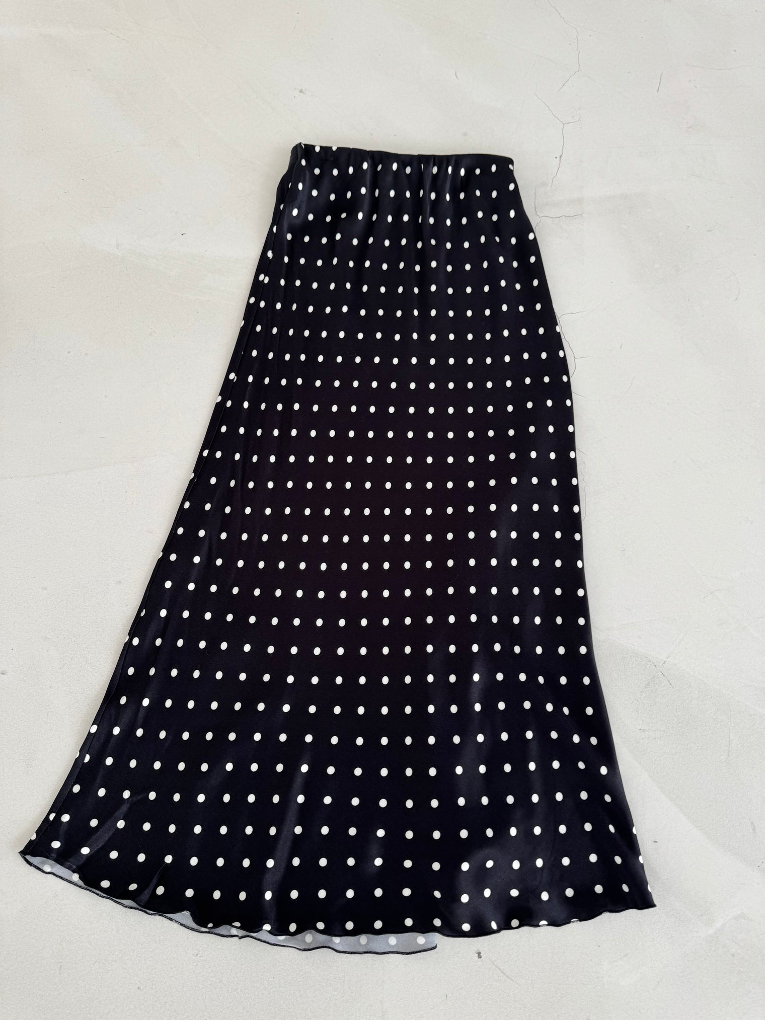 Signature SILKY Rock BLACK DOTS